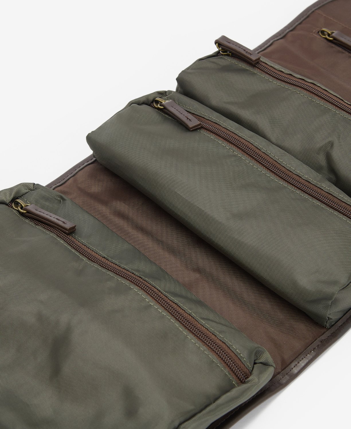 Barbour Wax Hanging Washbag Organizer