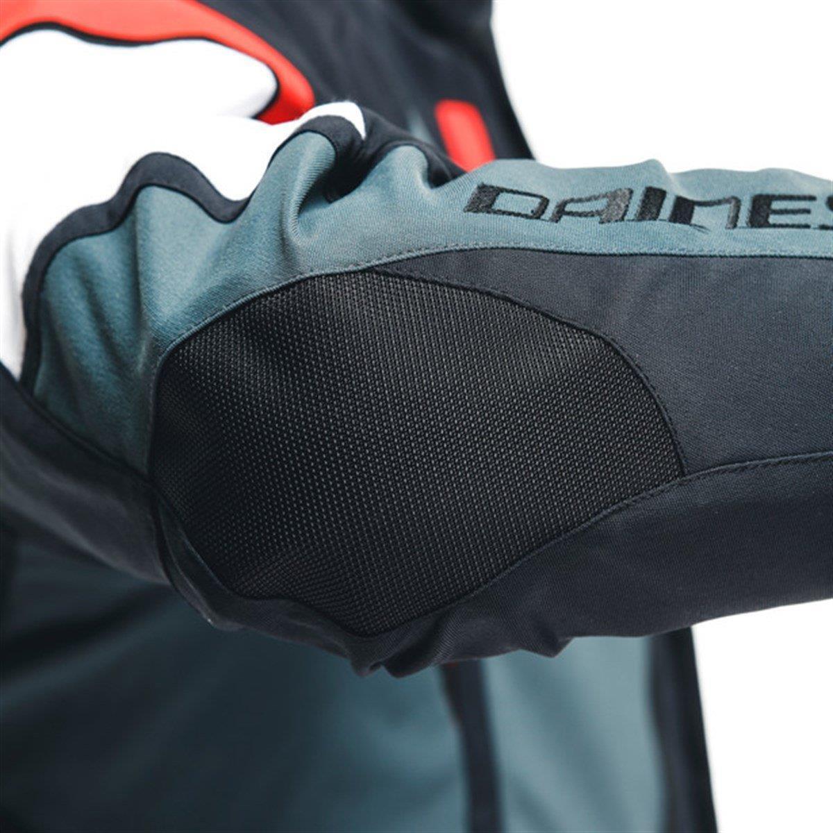 DAINESE CARVE MASTER 3 G.TEX BLK EBONY LAVA RED CEKETDaineseGore-Tex MontlarDAINESE CARVE MASTER 3 G.TEX BLACK EBONY LAVA RED CEKETDAINESE CARVE MASTER 3 G.TEX BLACK EBONY LAVA RED CEKET