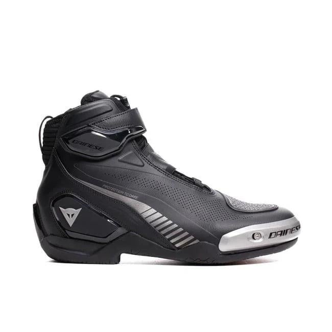 DAINESE SUPERYA SHOES AYAKABI BLACK ANTRACITEDaineseDeri BotlarDainese Superya Shoes Black Antracite – Spor ve Korumalı Motosiklet Ayakkabısı | Şimdi İnceleDainese Superya Shoes Black Antracite – Spor ve Korumalı Motosiklet Ayakkabısı | Şimdi İncele