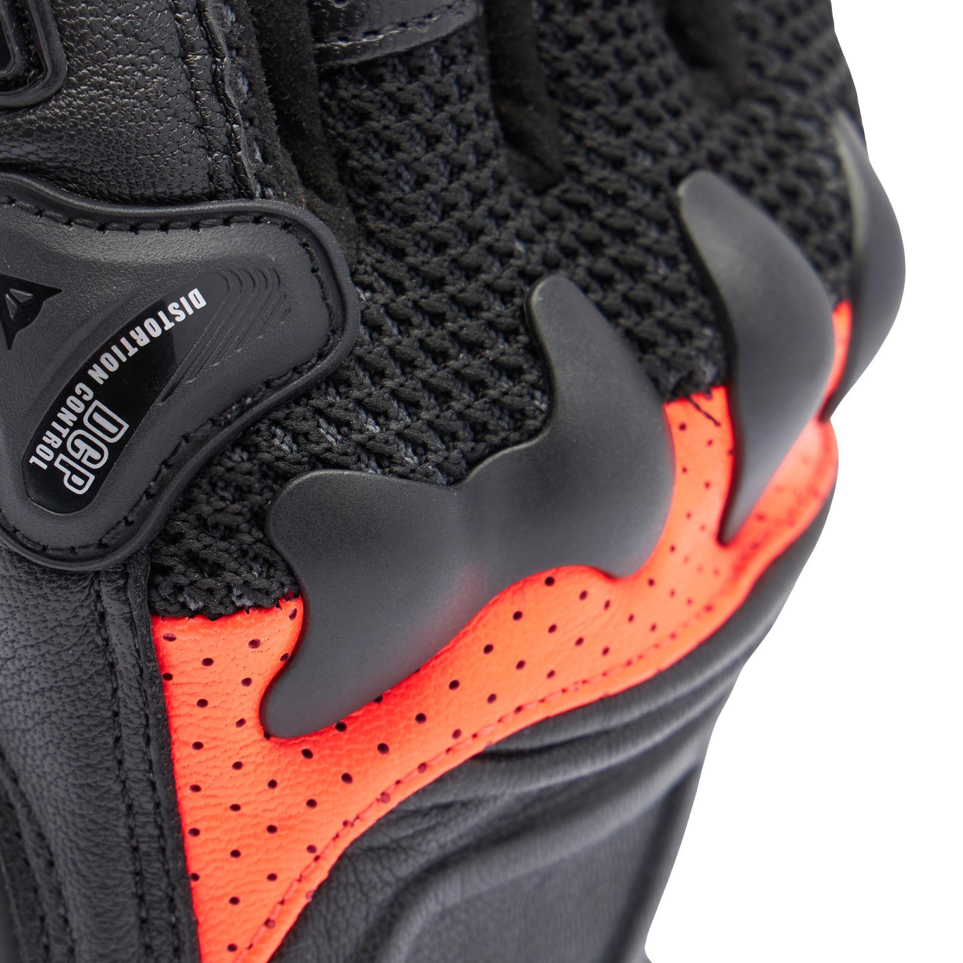DAINESE ELD/X-RIDE 2 TEK CLOVES BLACK RED FLUODaineseYazlık EldivenlerDainese X-Ride 2 Tekstil Eldiven Black Red Fluo | Sportif Koruma ve Tutuş | Hemen Satın AlDainese X-Ride 2 Tekstil Eldiven Black Red Fluo | Sportif Koruma ve Tutuş | Hemen Satın Al