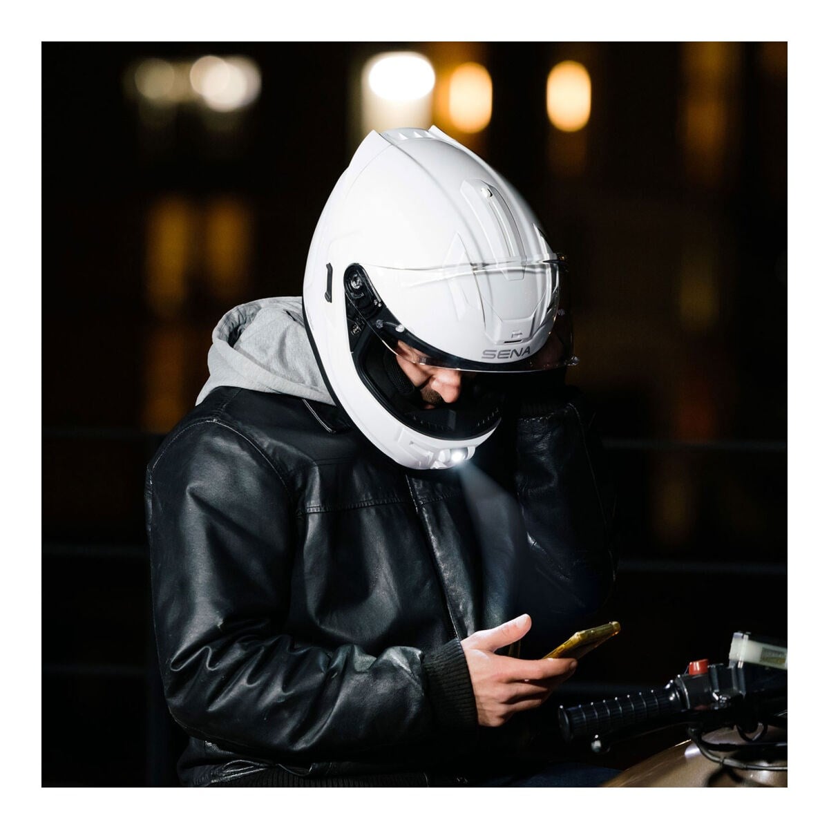 SENA PHANTOM INTERKOMLU MOTOSİKLET KASKI BEYAZSCORPIONİnterkomlu Kasklar