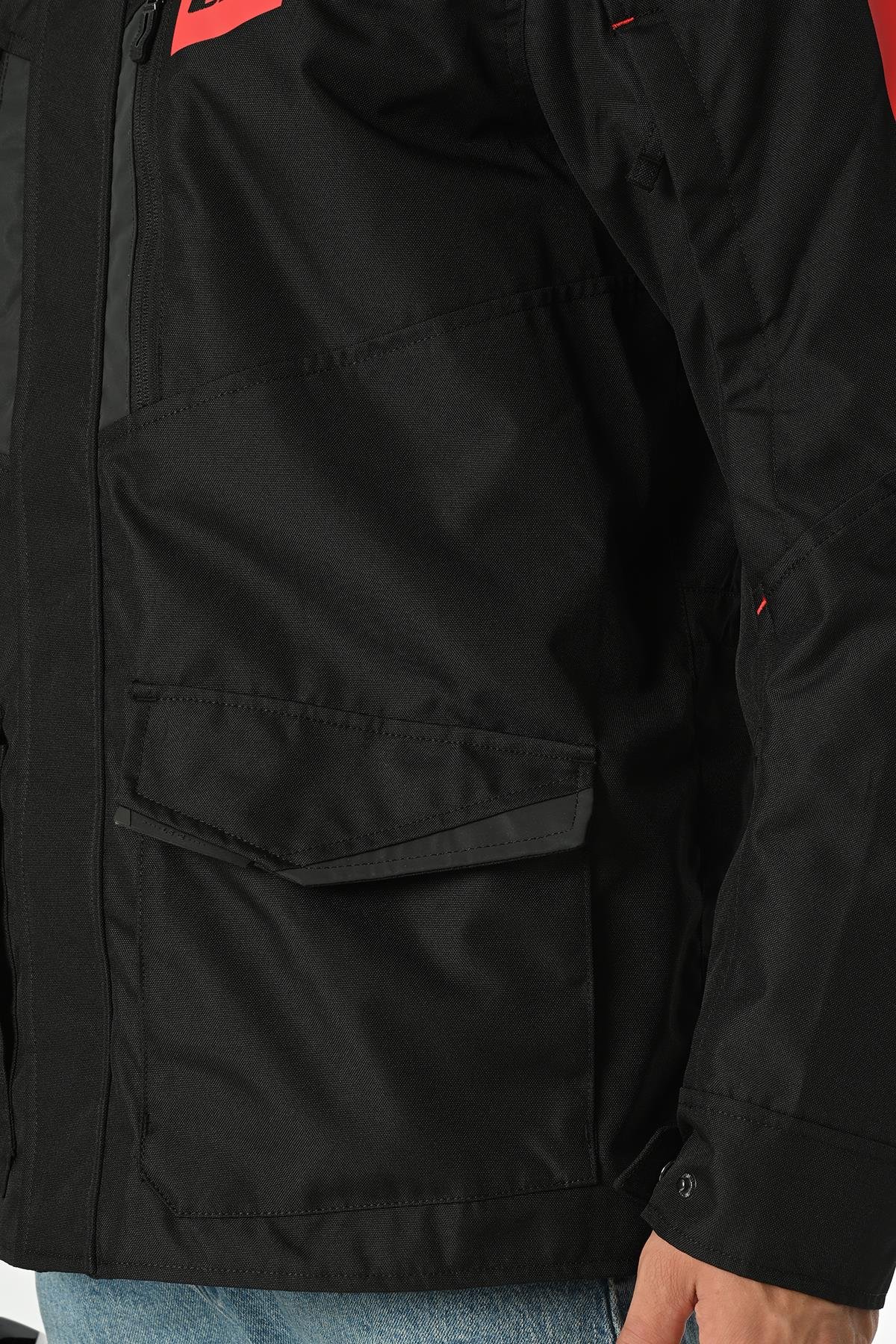 LS2 METROPOLIS EVO MAN JACKET BLACK RED CEKET - KIRMIZI SİYAHls23 Mevsim MontlarLS2 METROPOLIS EVO MAN JACKET BLACK RED CEKET - KRMIZI SİYAHLS2 METROPOLIS EVO MAN JACKET BLACK RED CEKET - KRMIZI SİYAH