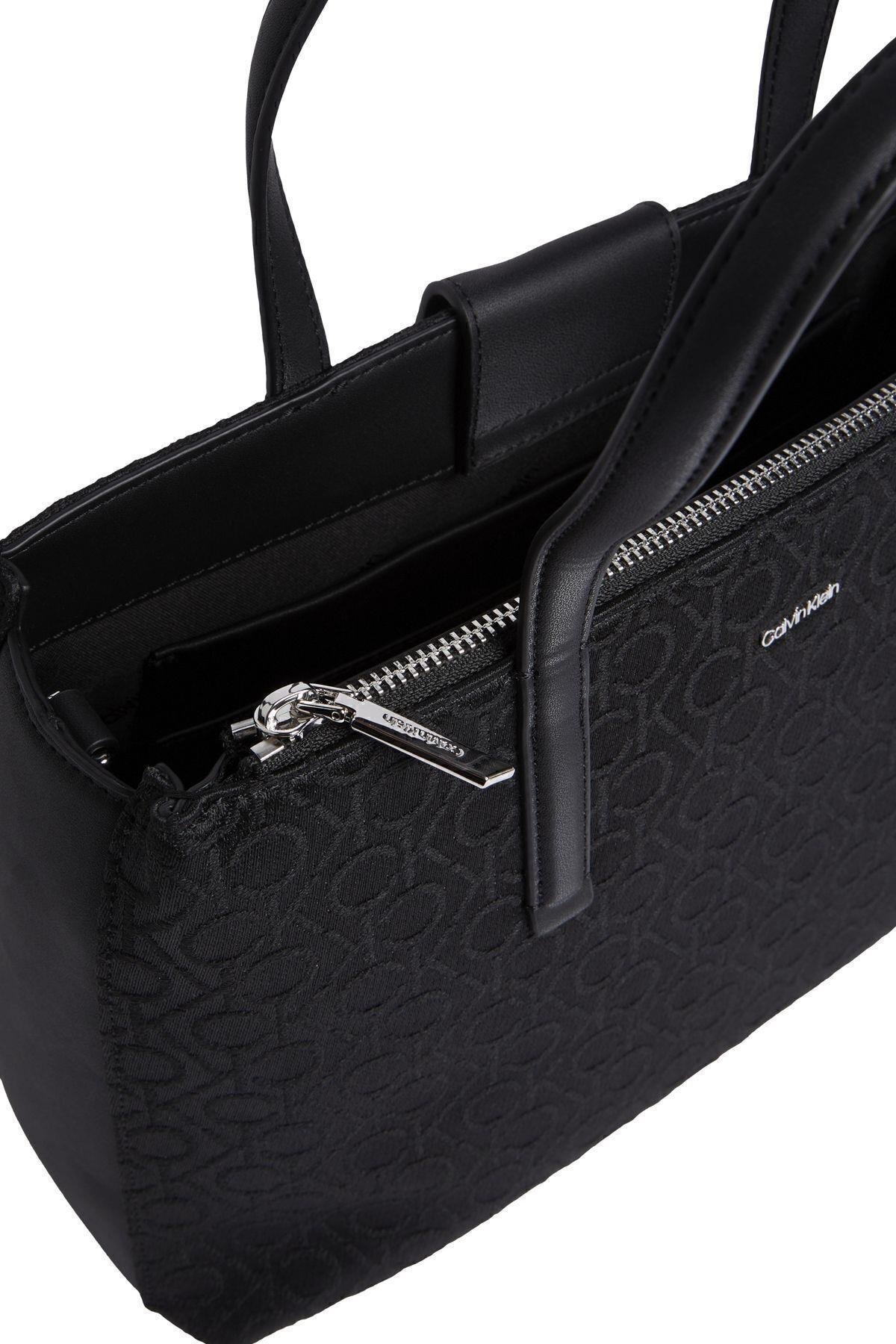 CK MUST MEDIUM TOTE_JCQ