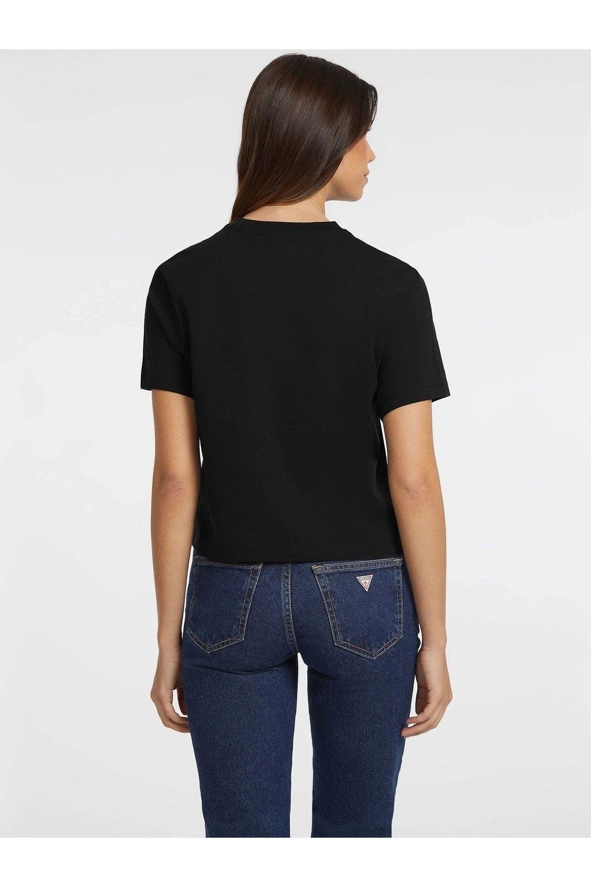 Kadın Siyah Boxy Mini Üçgen Logolu T-shirt
