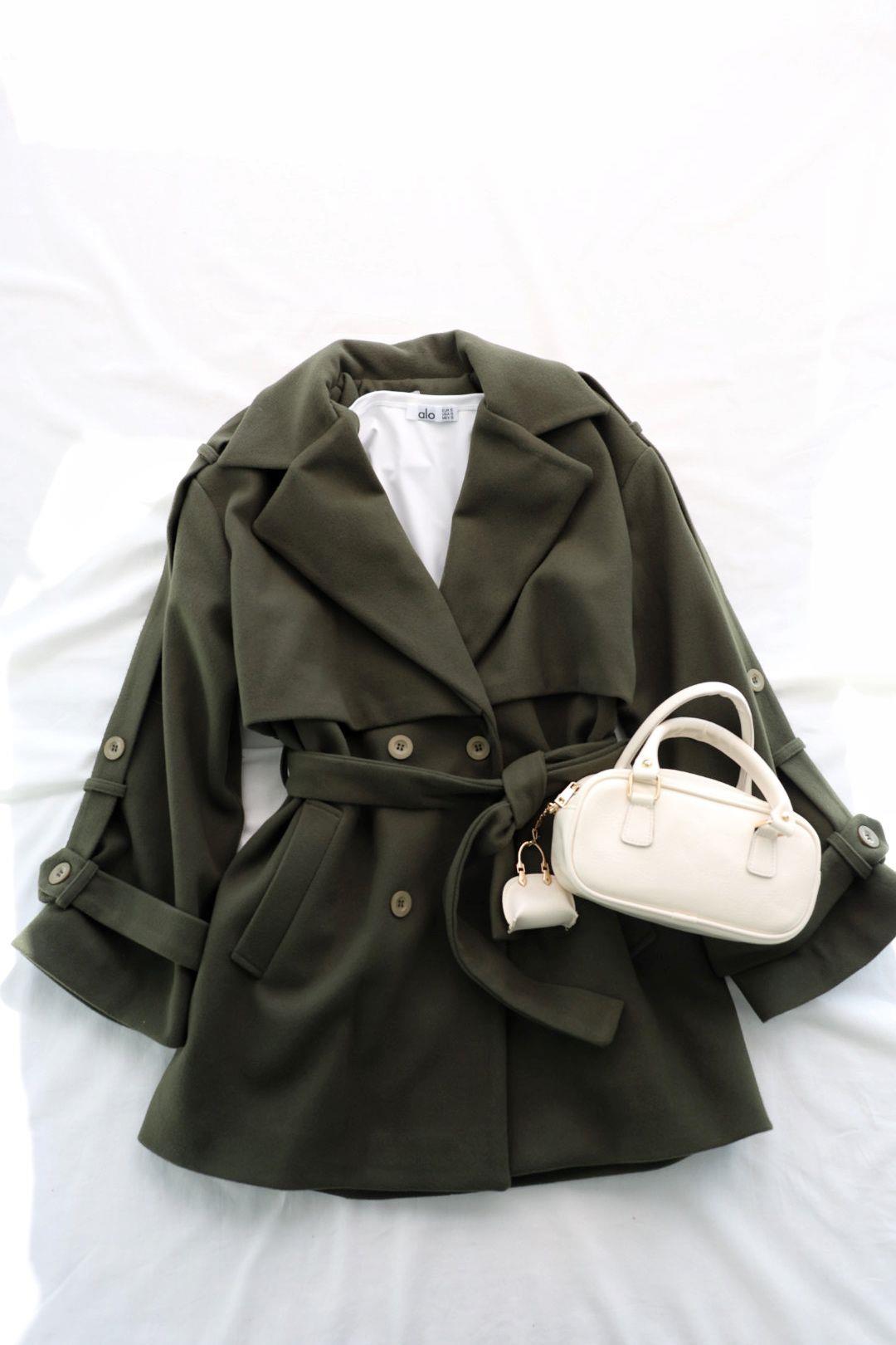 MontKaşe Tasarım Trenç