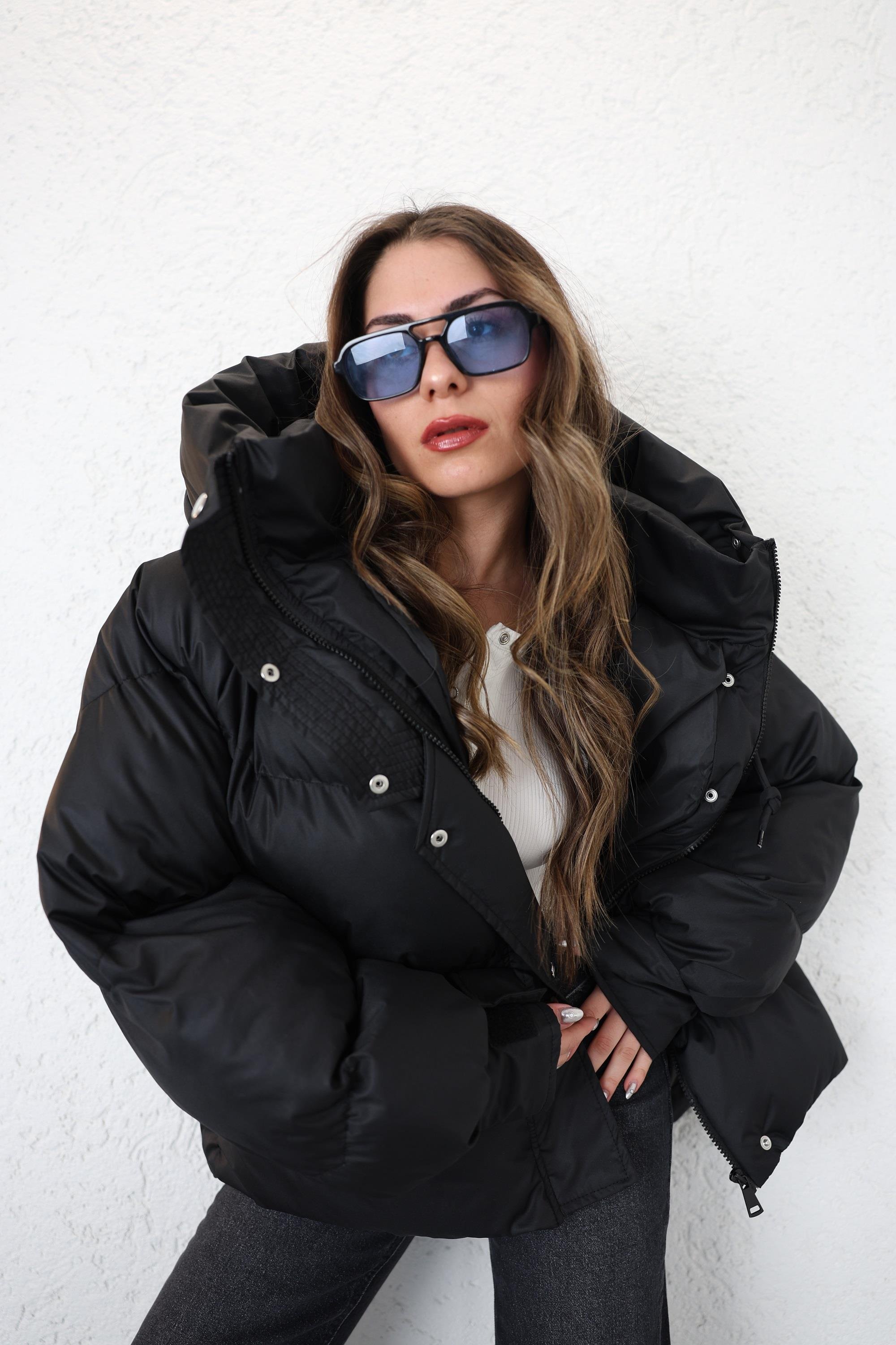 MontCırt Detay Astronot Kapşonlu Mont