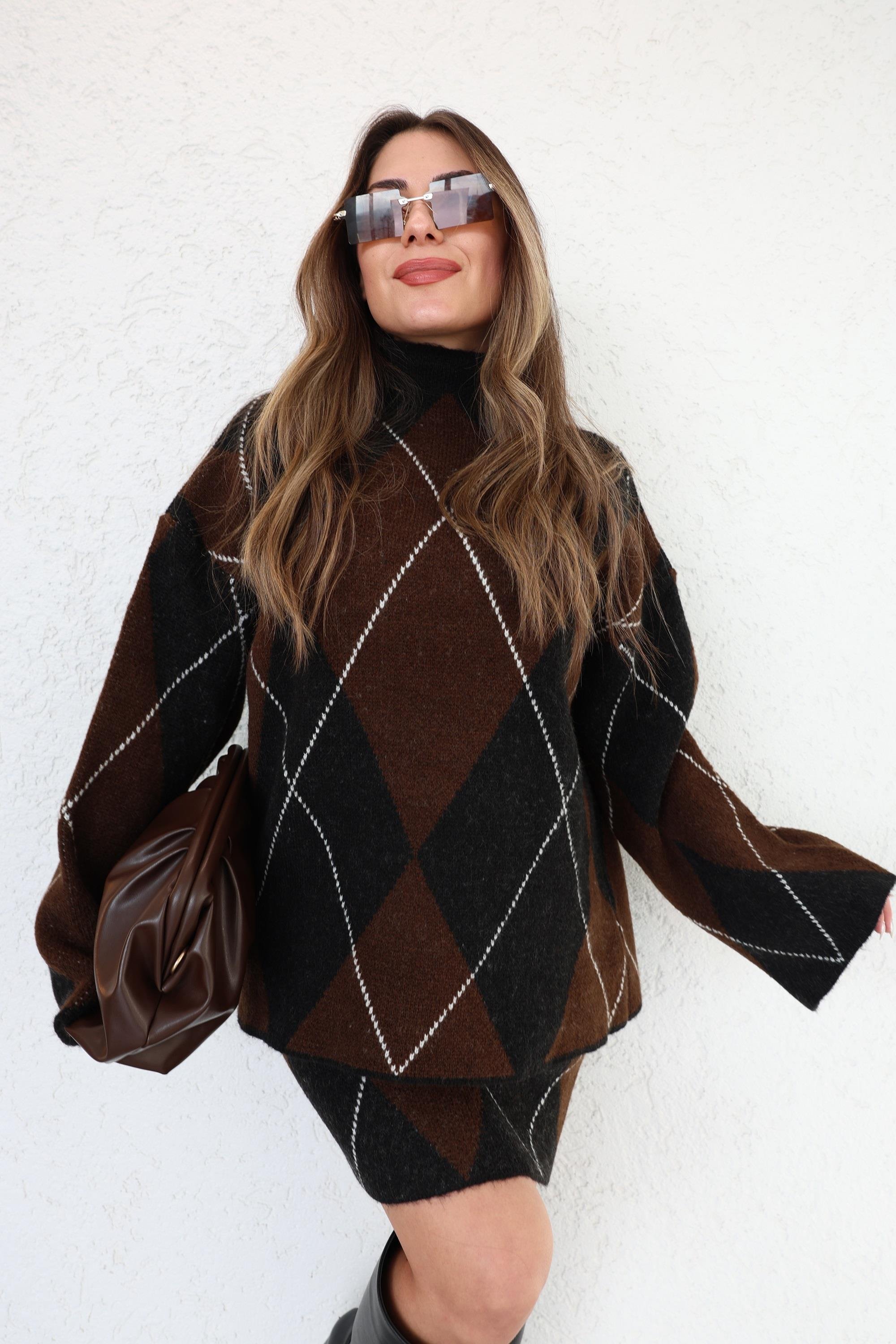 Etekli TakımBaklava Desen Kazak Etek Takım