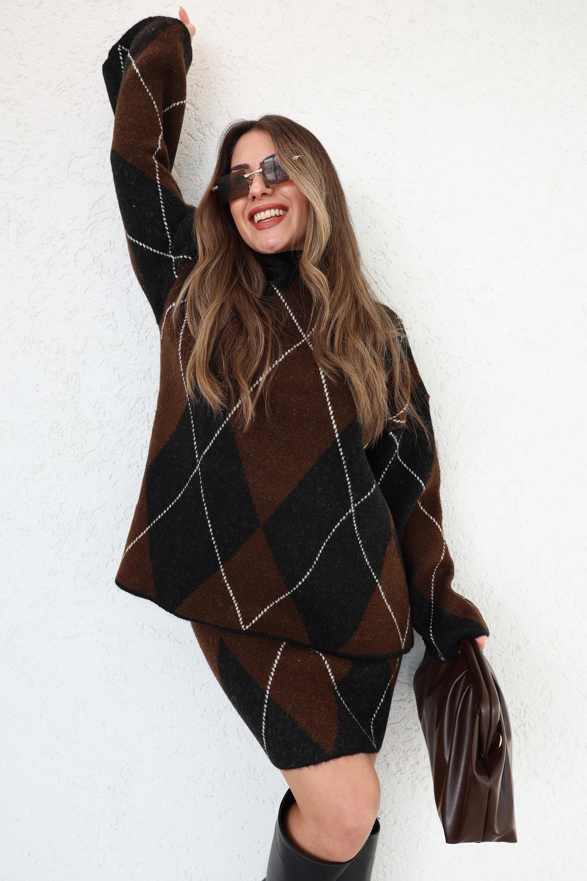 Etekli TakımBaklava Desen Kazak Etek Takım