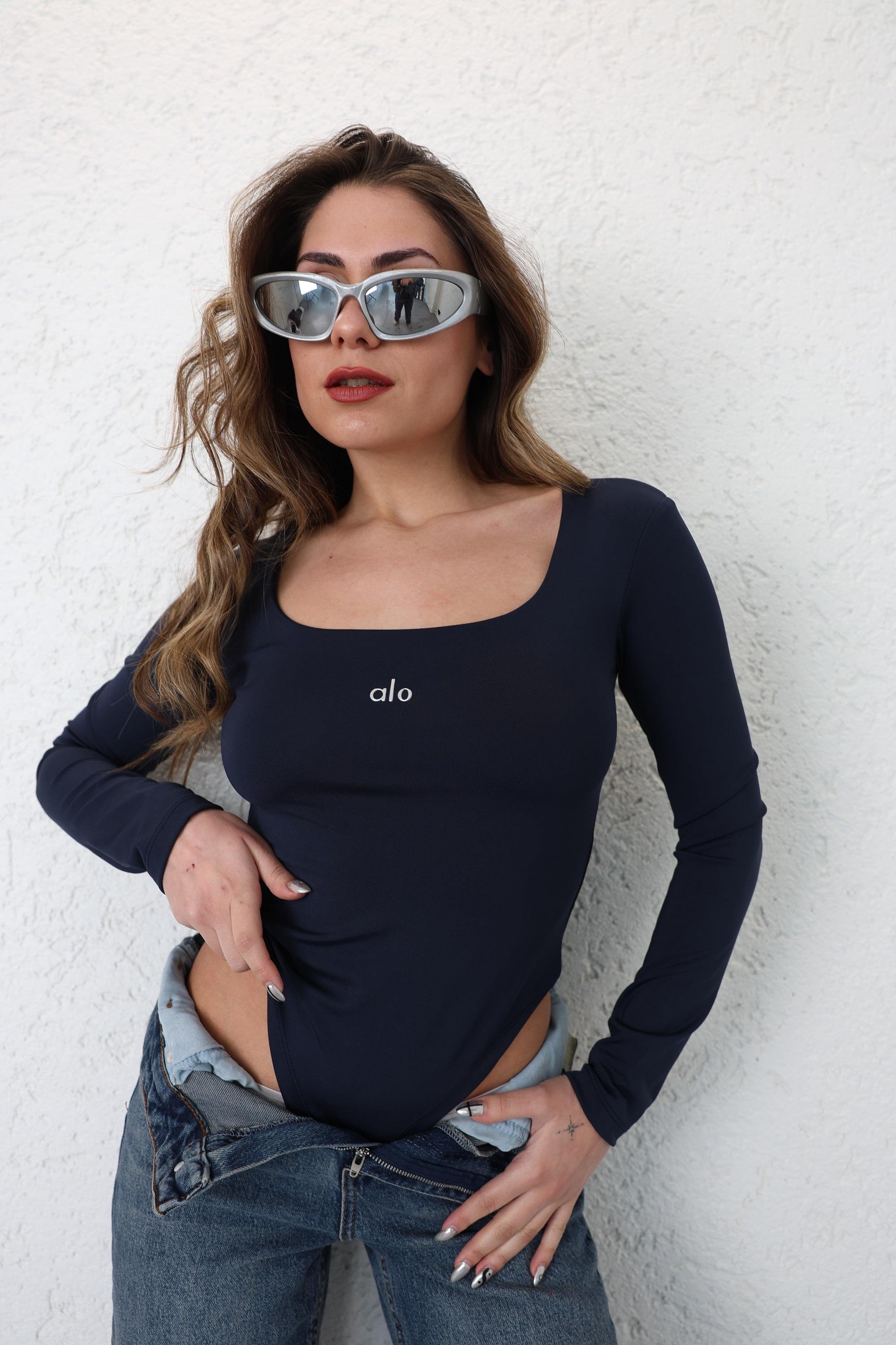 BodysuitAlo Kare Yaka Uzun Kol Zıbın