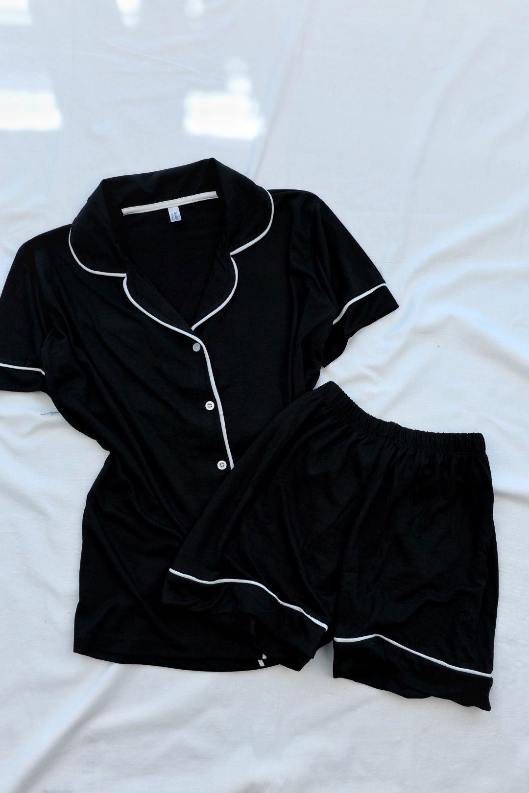 Pijama TakımYakalı Düğmeli Şortlu Pijama Takım