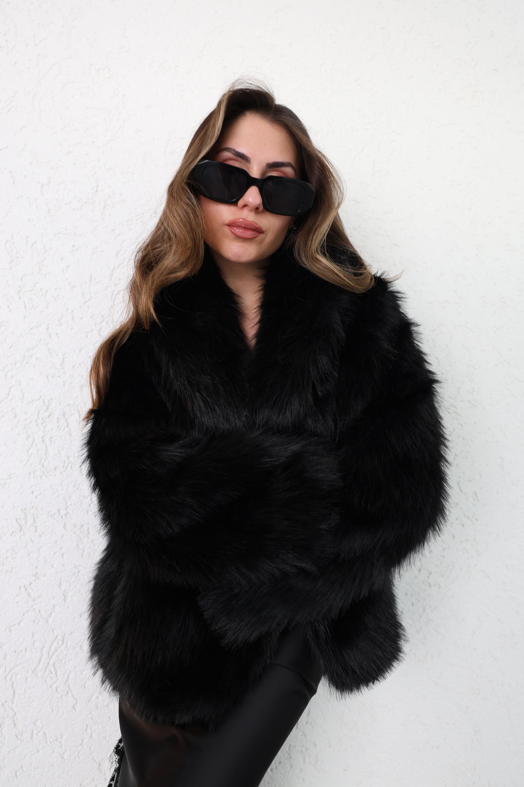 MontŞal Yaka Astarlı Kürk