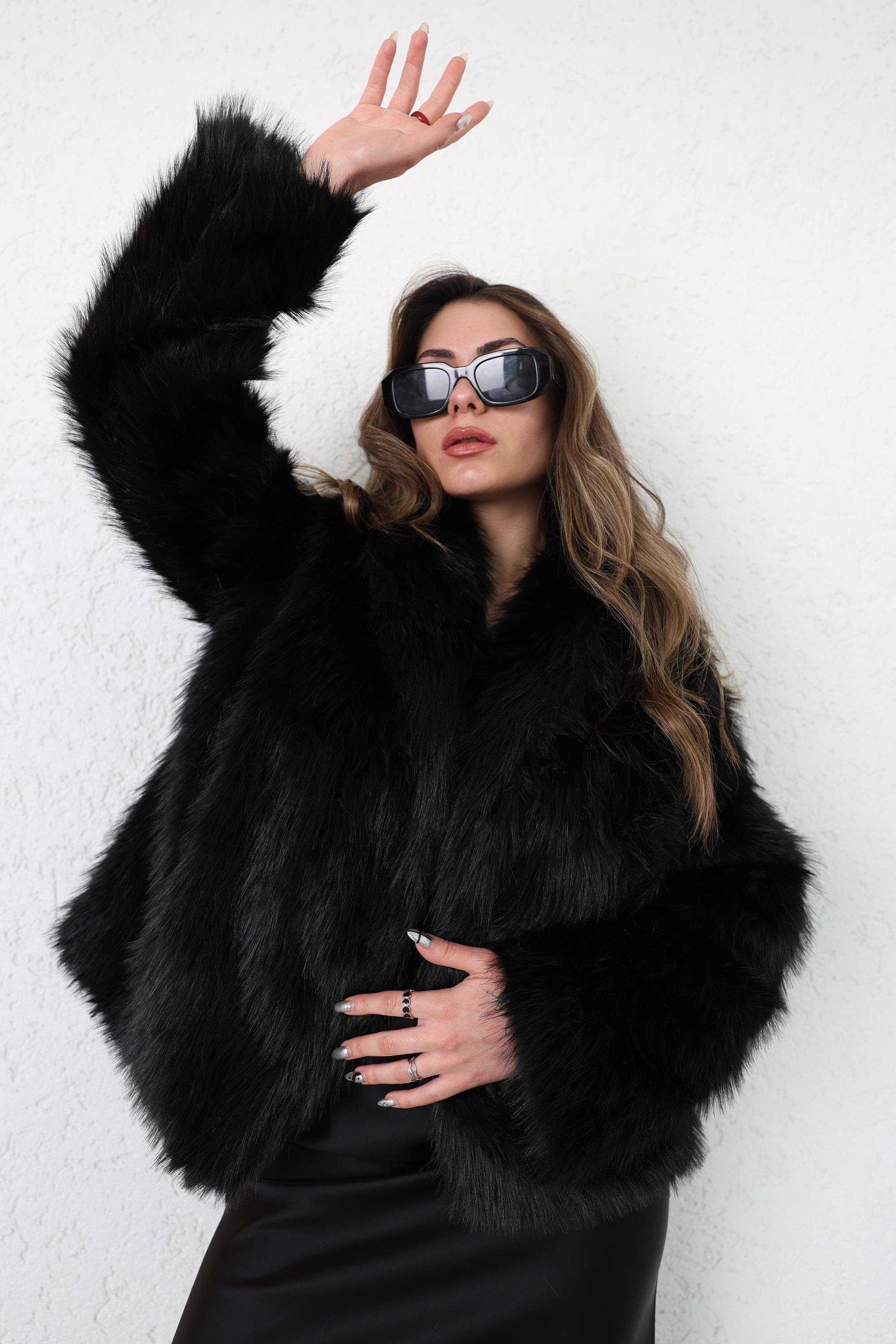 MontŞal Yaka Astarlı Kürk