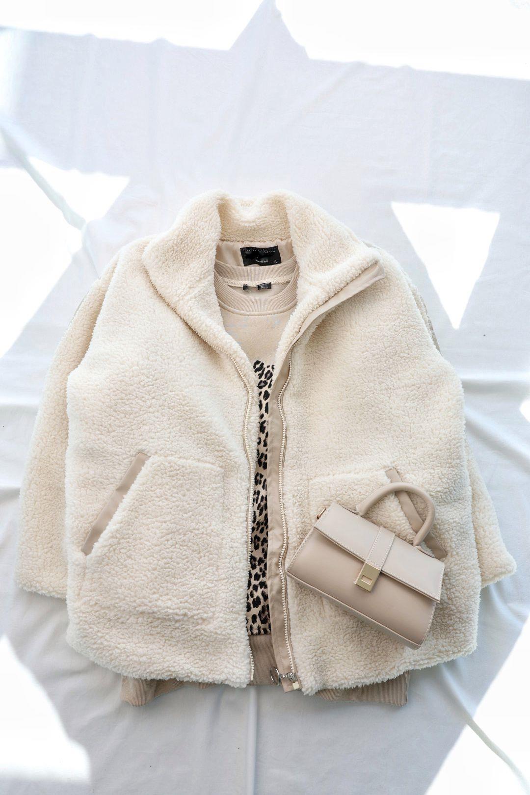 MontKolu Biyeli Fermuarlı Peluş Mont