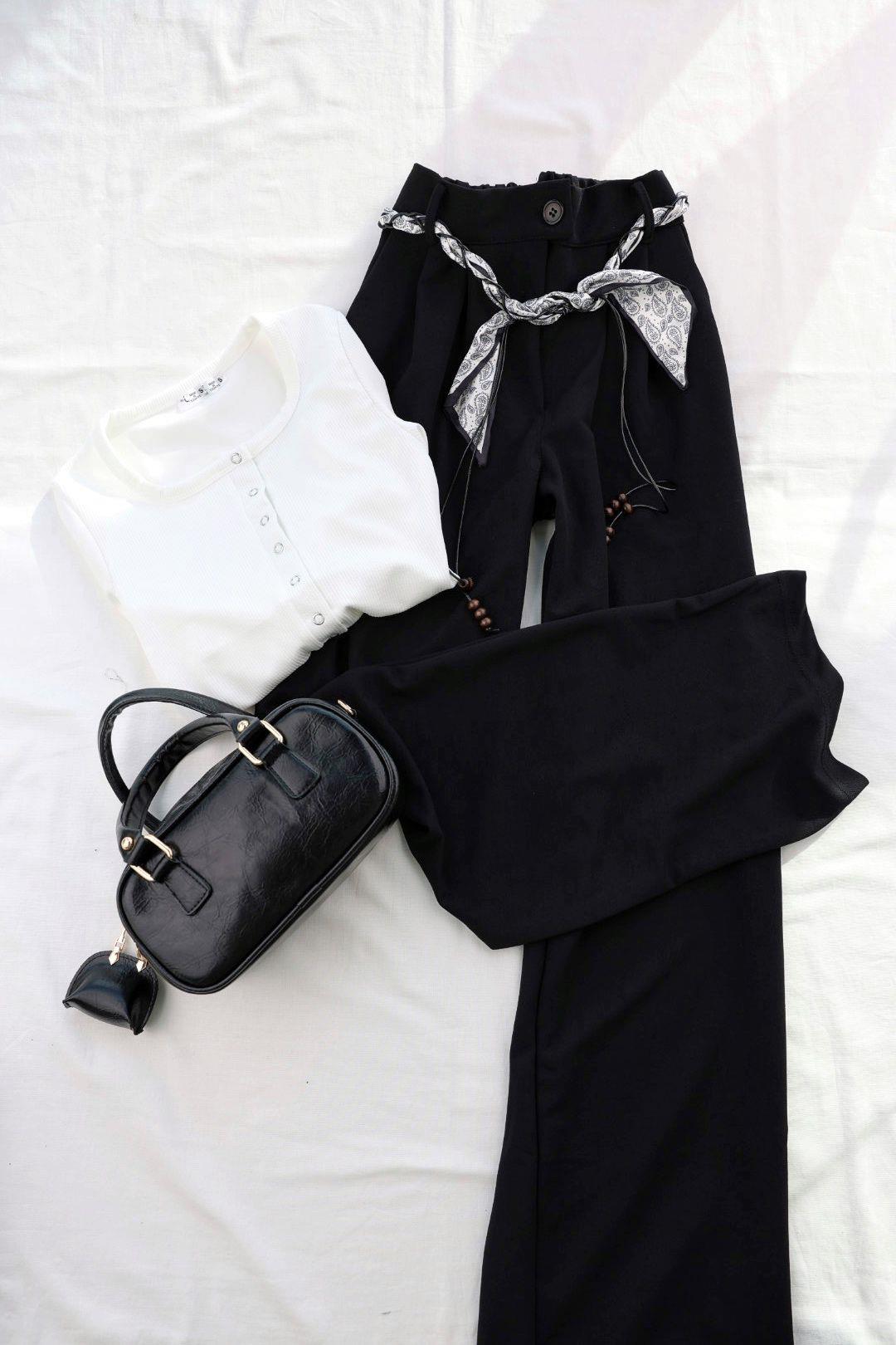 Pantolonİki Pileli Bol Paça Pantolon