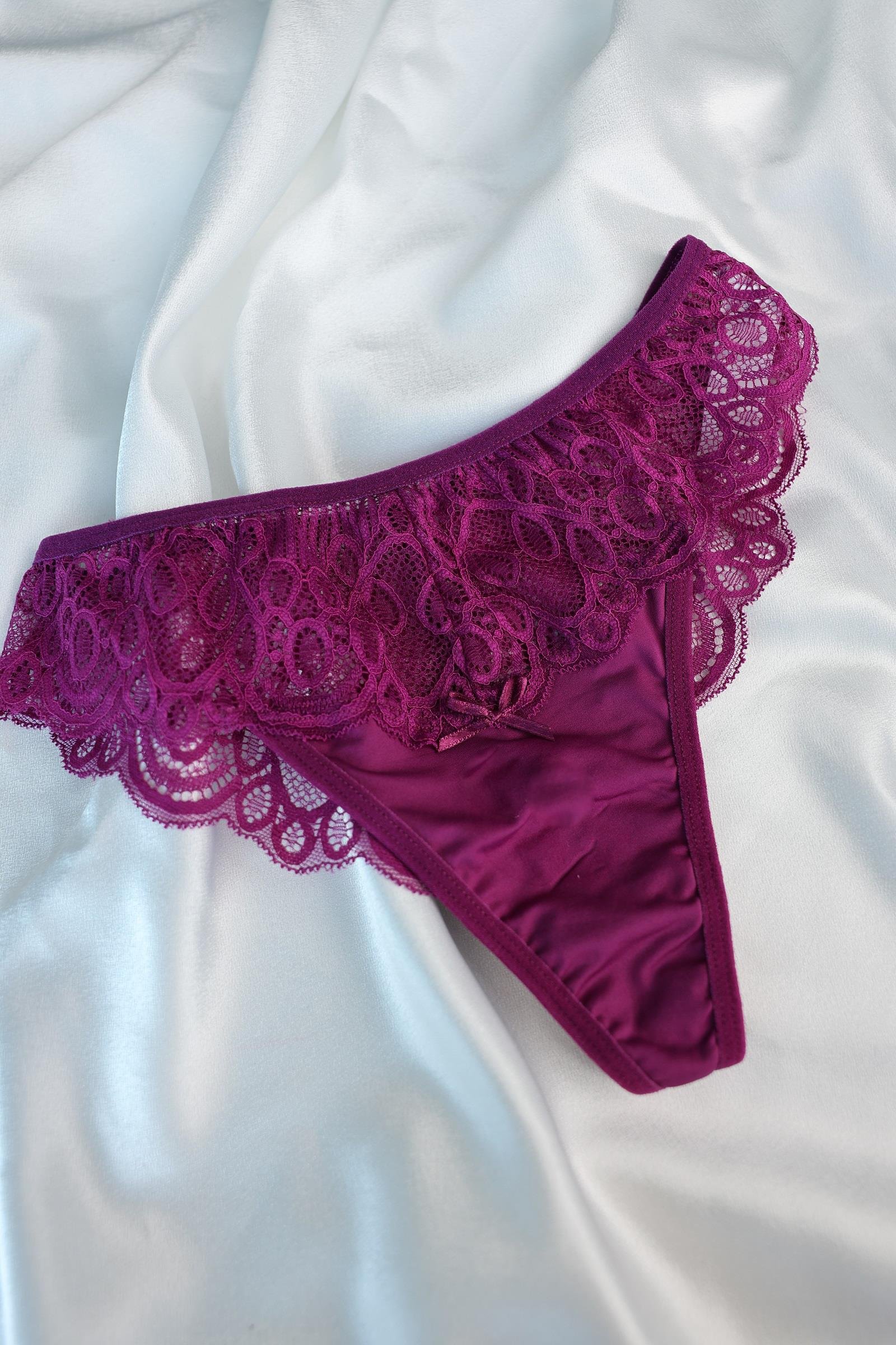 Külot/TangaGüpürlü Fiyonklu Tanga