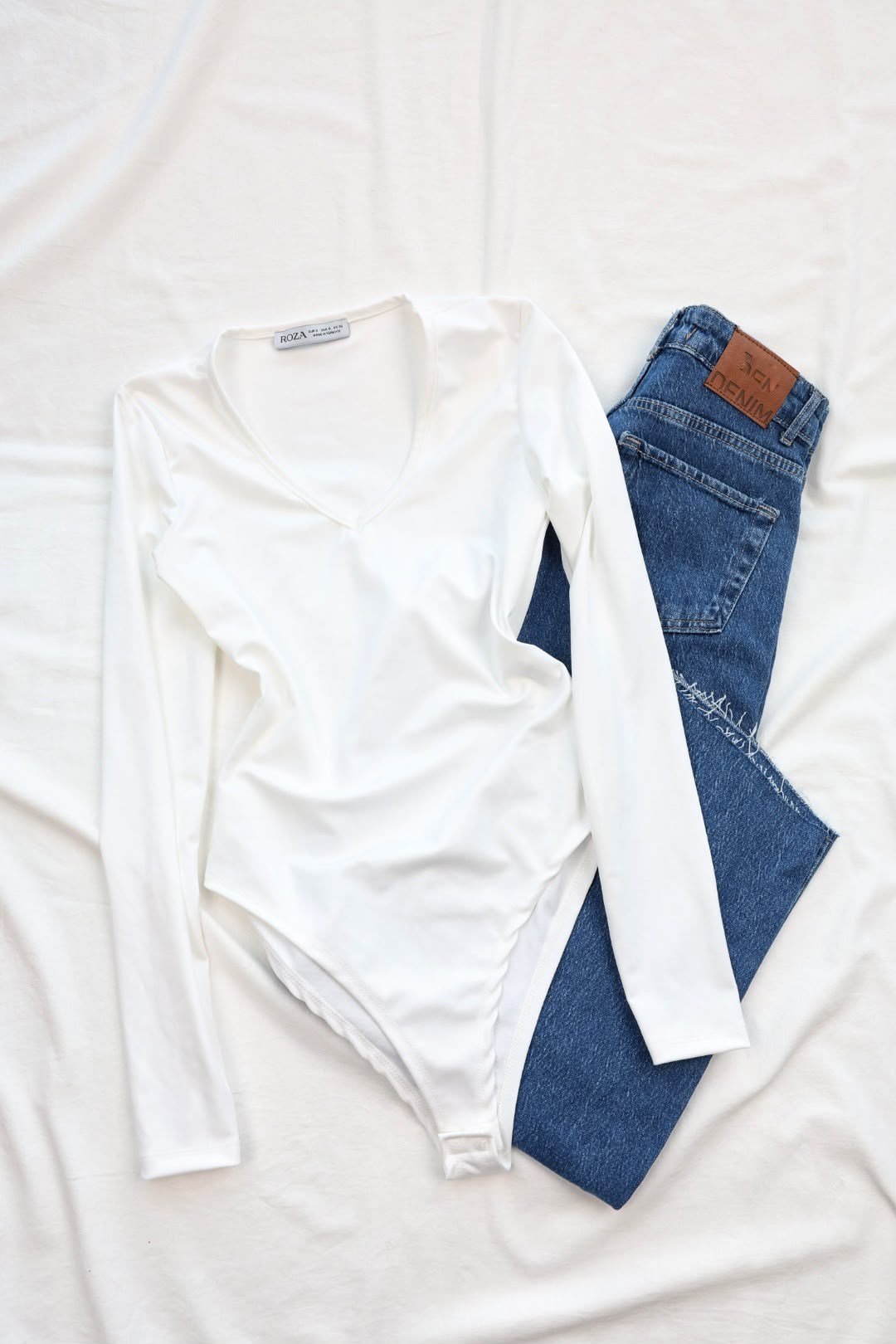 BodysuitV Yaka Uzun Kol Bodysuit