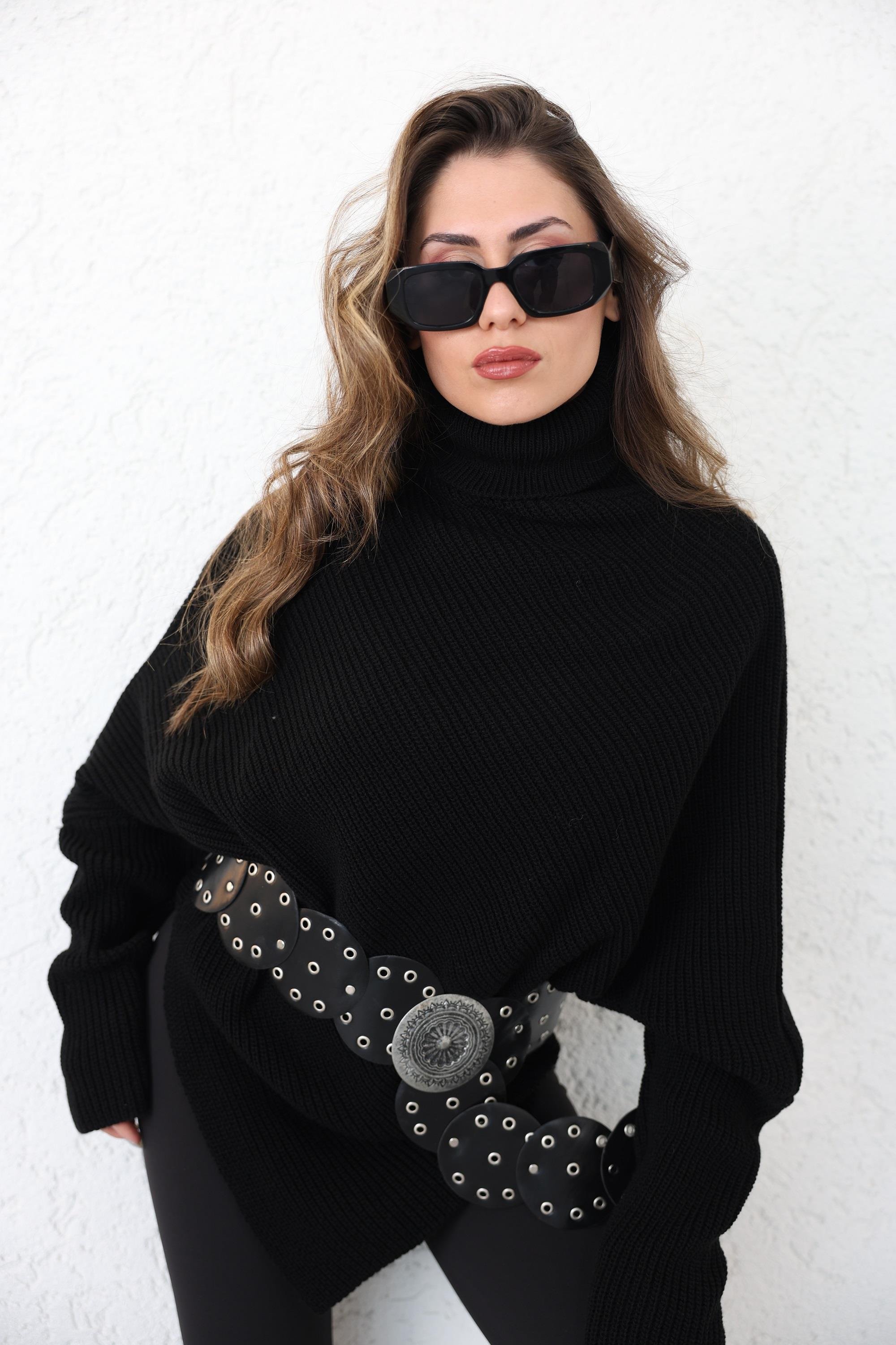 KategorisizBoğazlı Asimetrik Triko Kazak