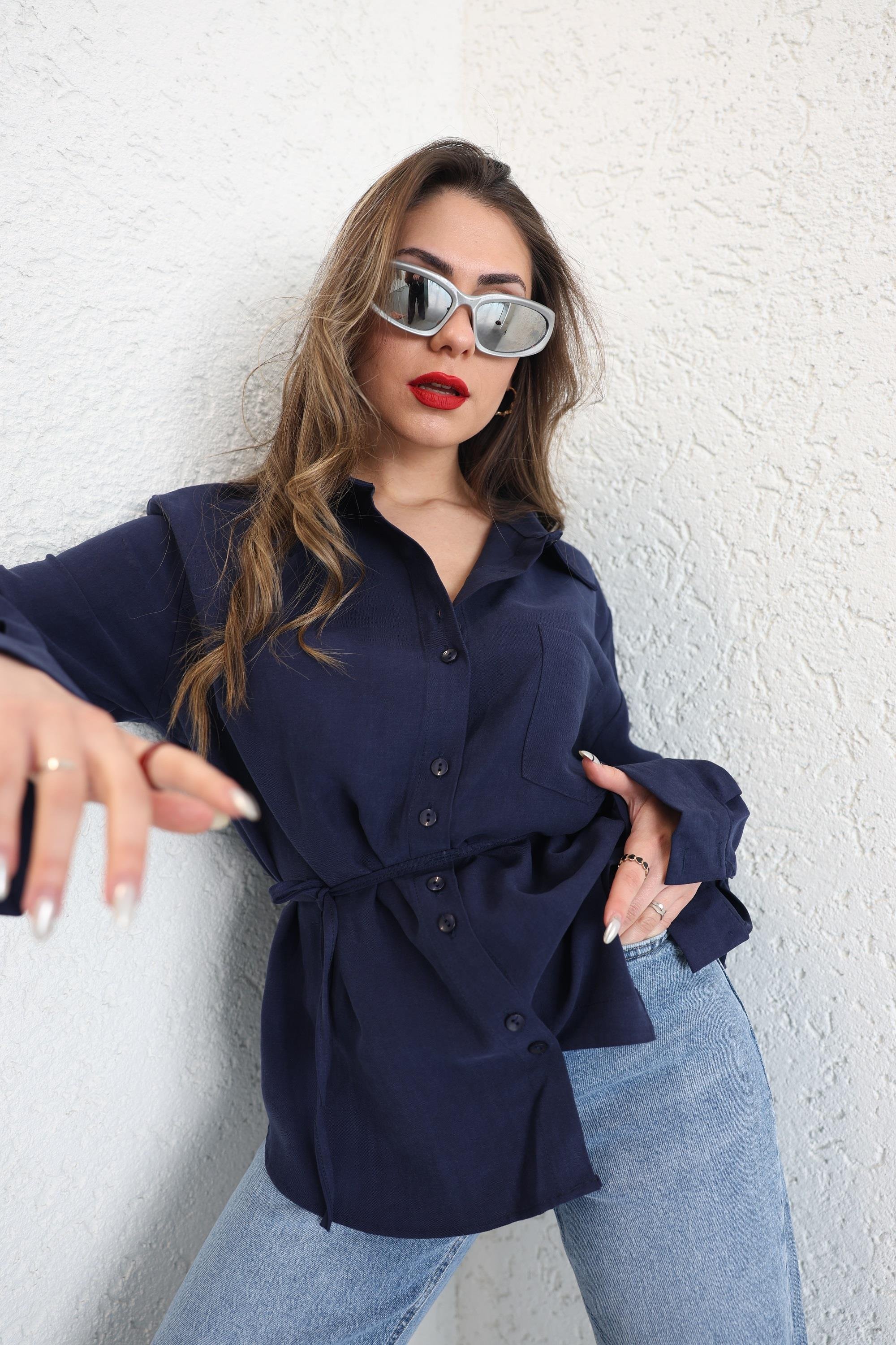 GömlekYan Düğmeli Bel İpli Gömlek