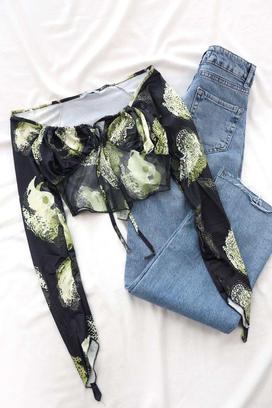 CroptopsYaka Bağlamalı Tül Detaylı Bluz