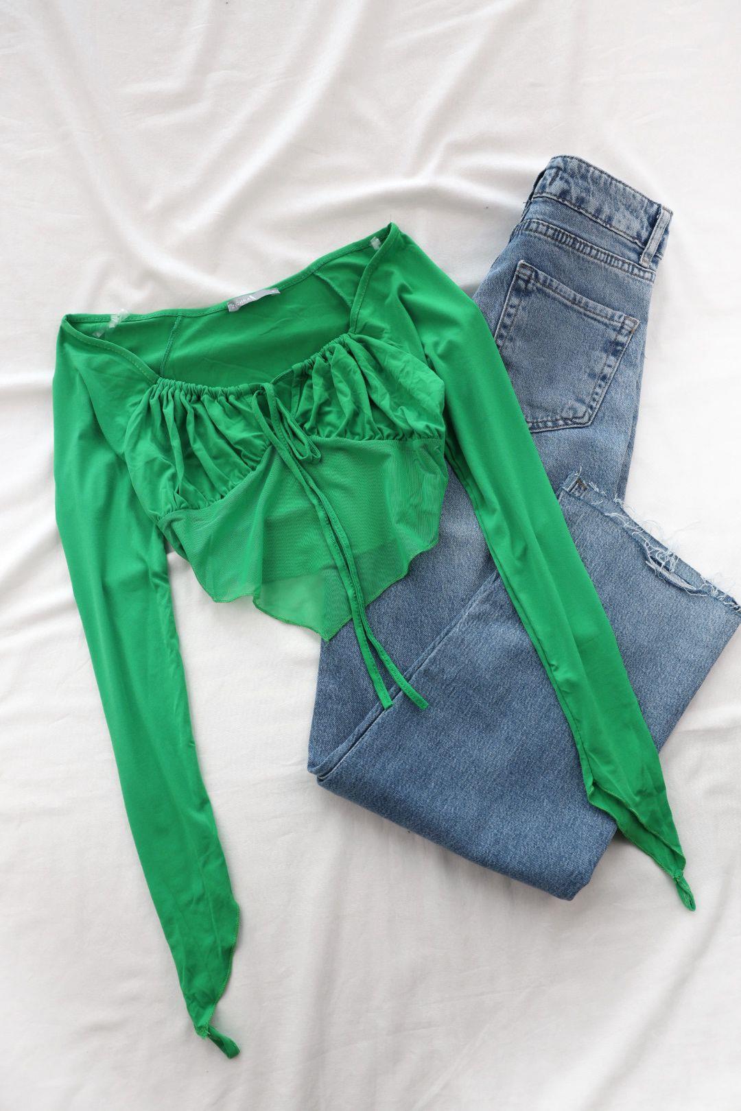 CroptopsYaka Bağlamalı Tül Detaylı Bluz