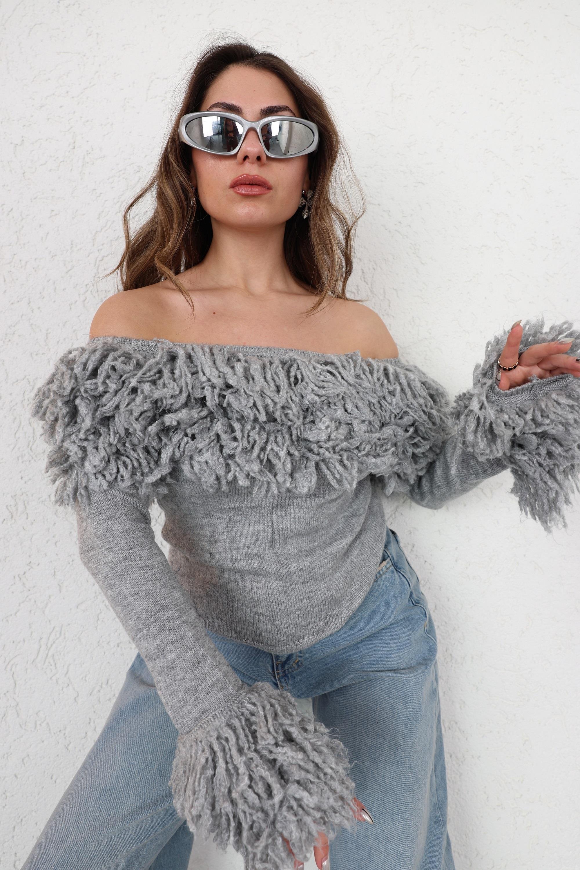 Triko/KazakPüsküllü Madonna Kazak