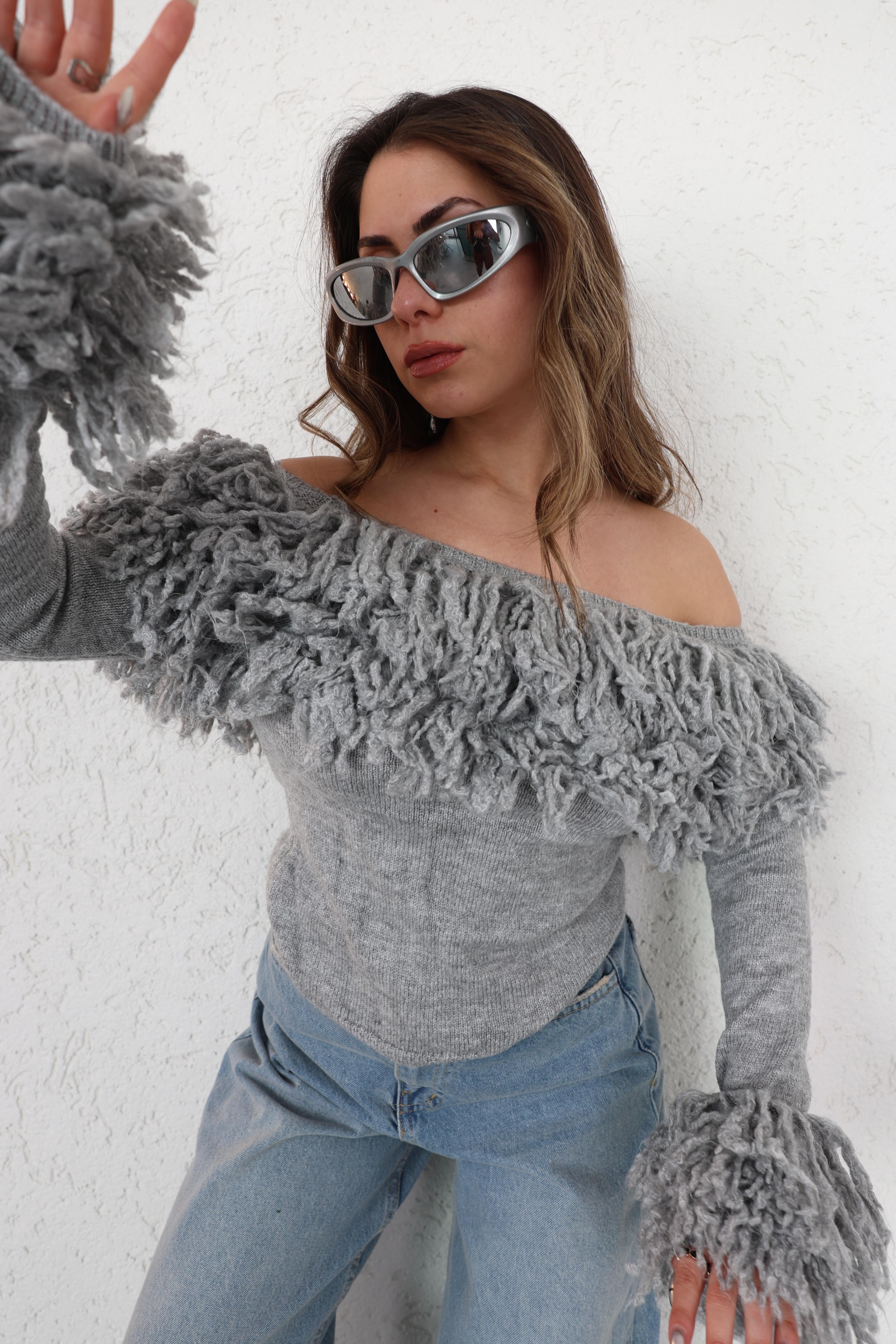 Triko/KazakPüsküllü Madonna Kazak