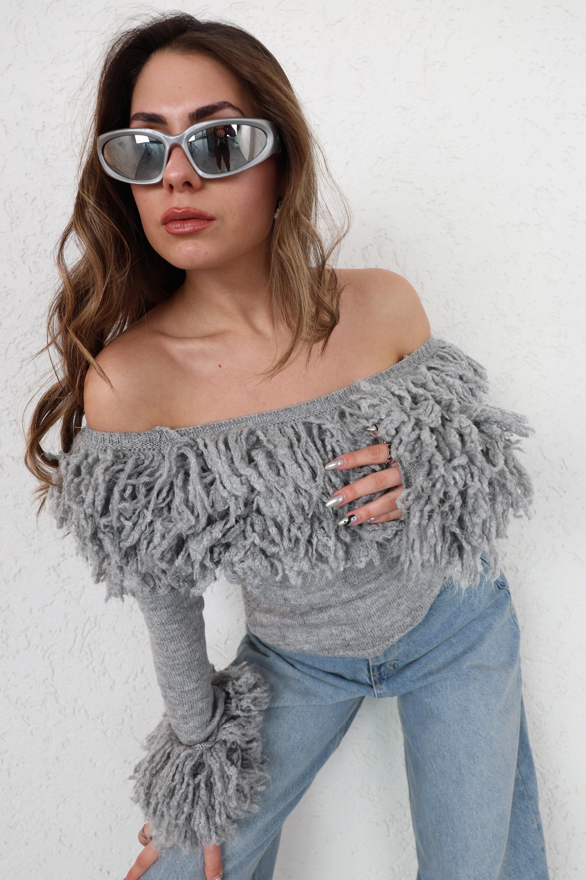 Triko/KazakPüsküllü Madonna Kazak