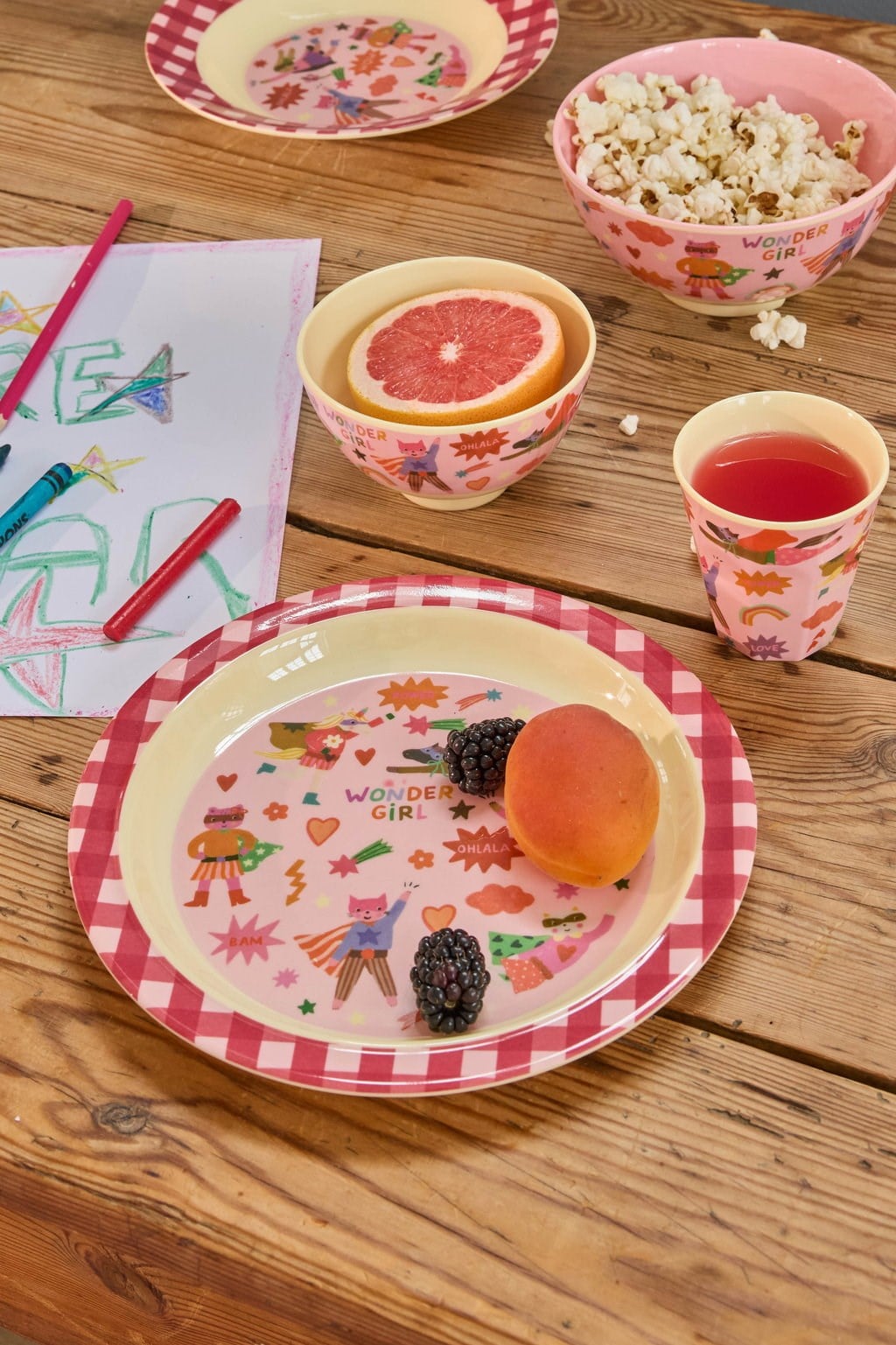 Melamin Çocuk Tabağı - Pembe Kahraman