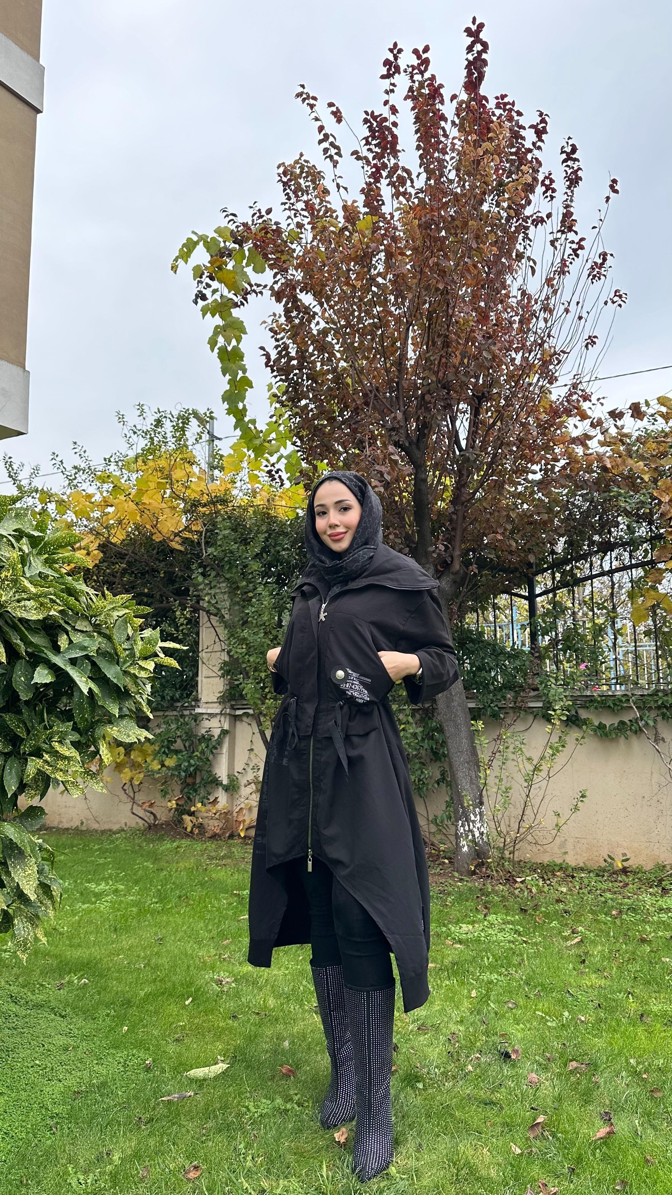 ÖZEL TASARIM SİYAH KAP