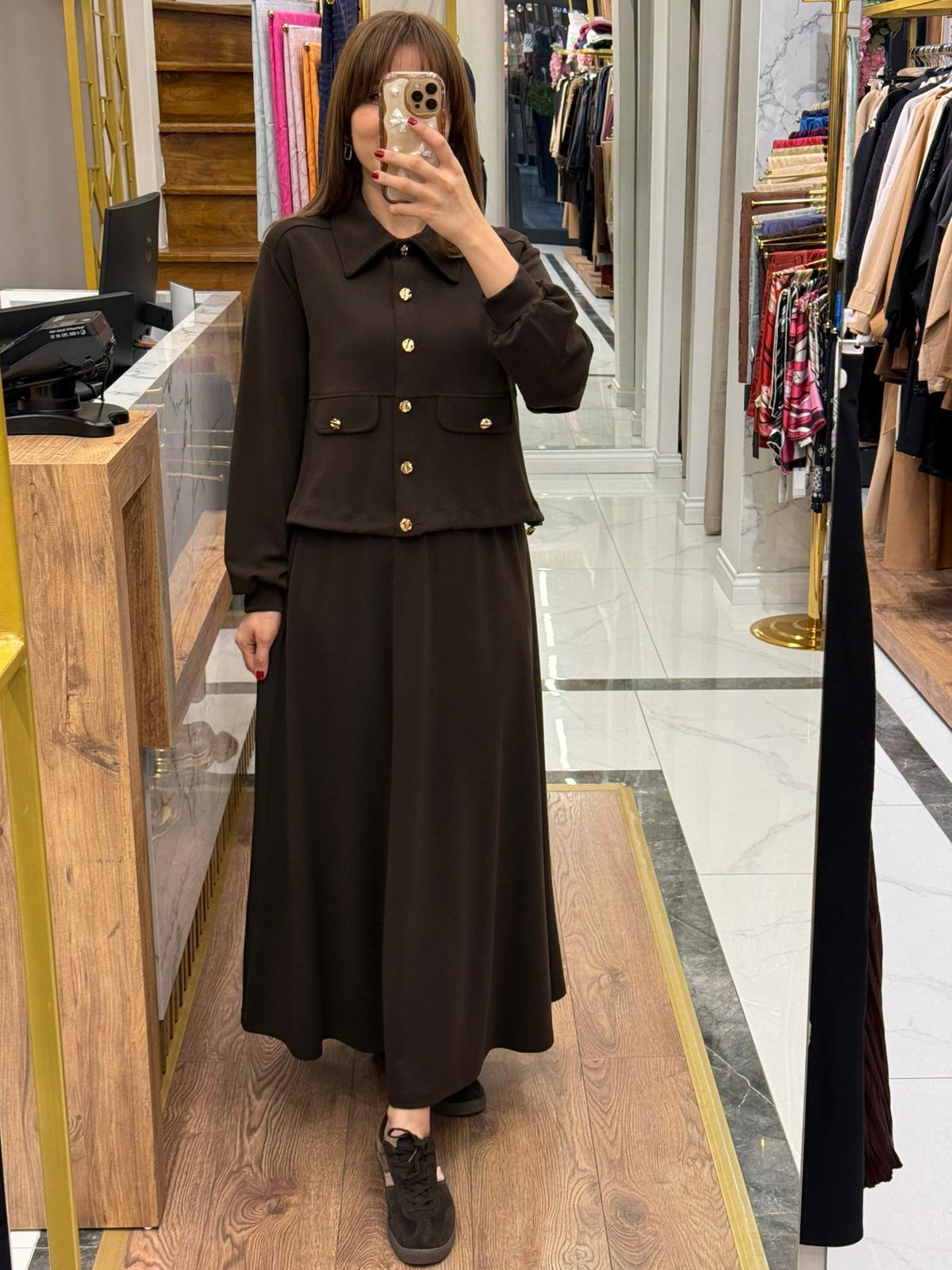 KESİK DETAYLI ETEKLİ TAKIM