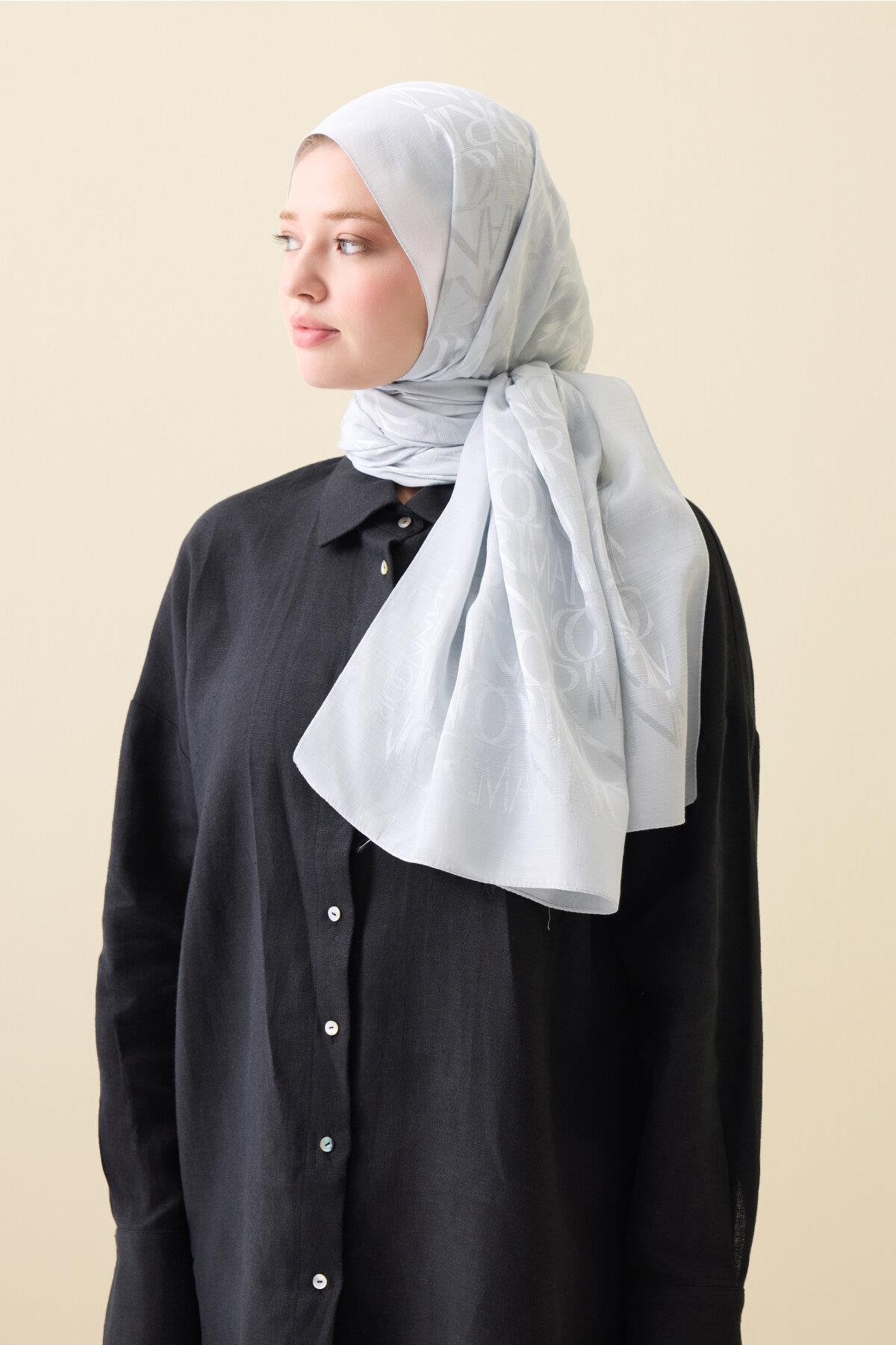 MONOGRAM SHINY JAKAR ŞAL