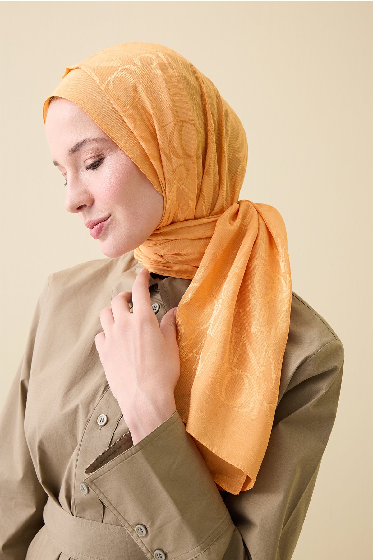 MONOGRAM SHINY JAKAR ŞAL