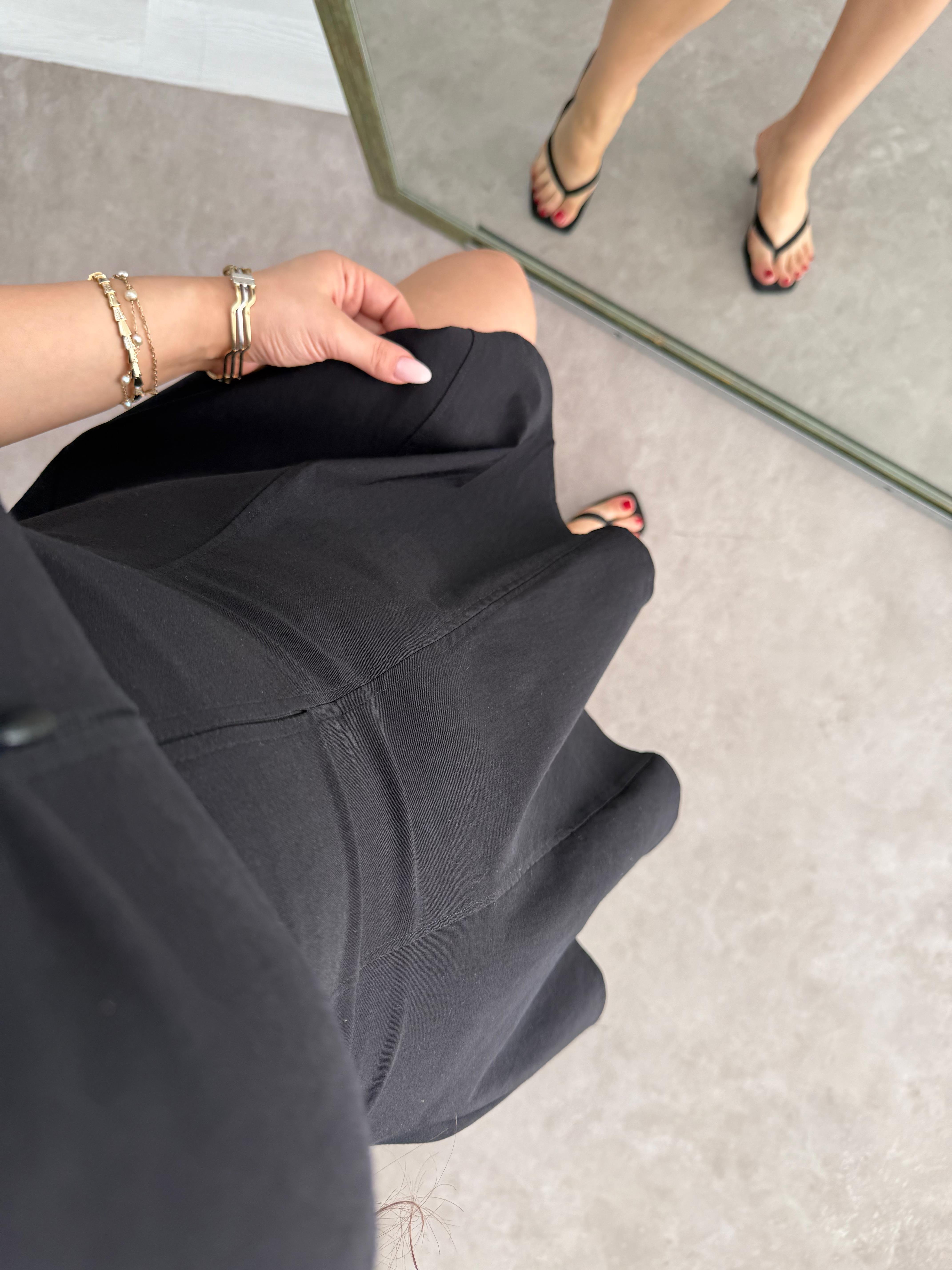 Fermuarlı Kloş Etekli Yakalı Mini Elbise