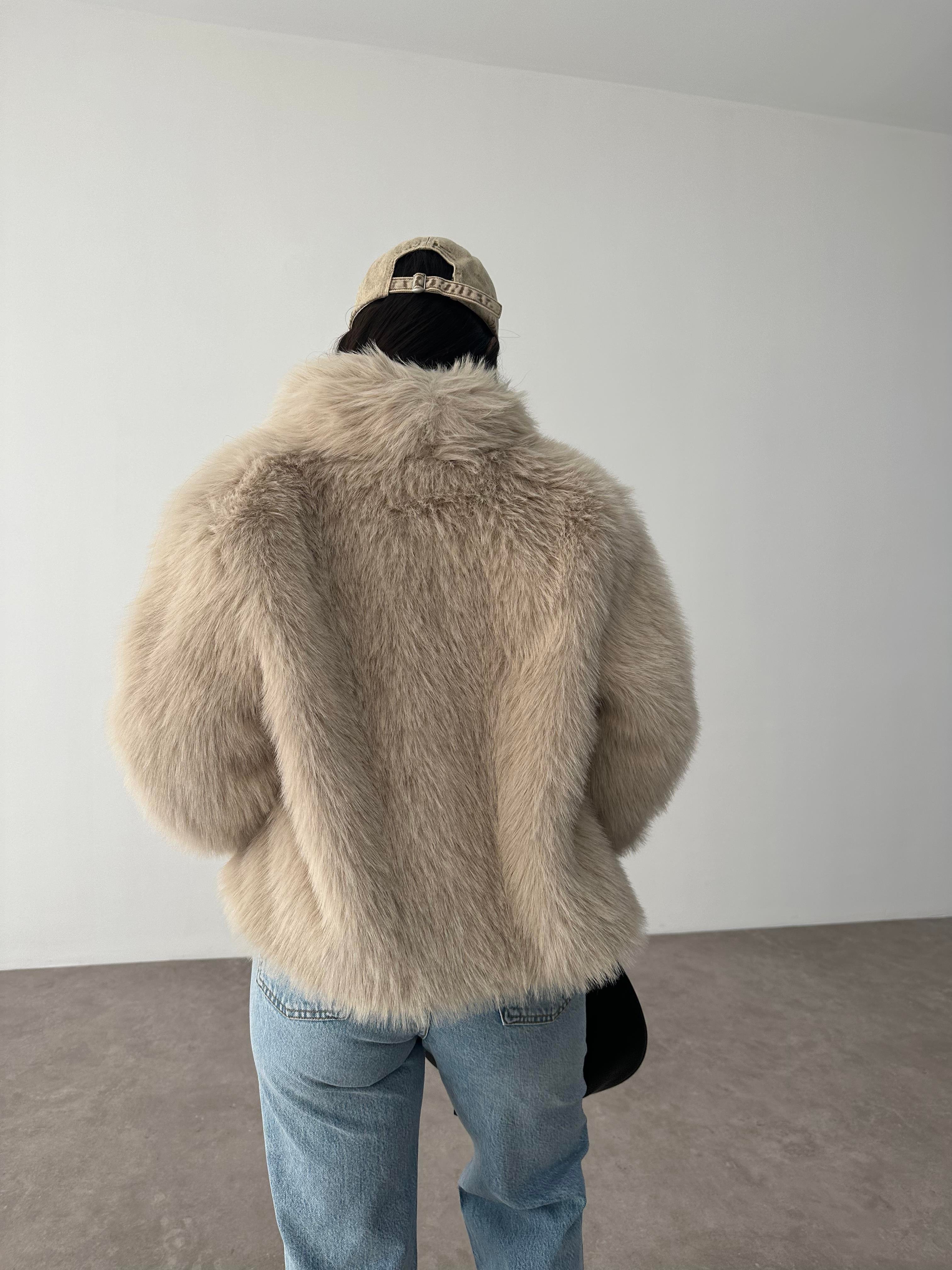 Kısa Yakalı Premium İthal Bej Kürk