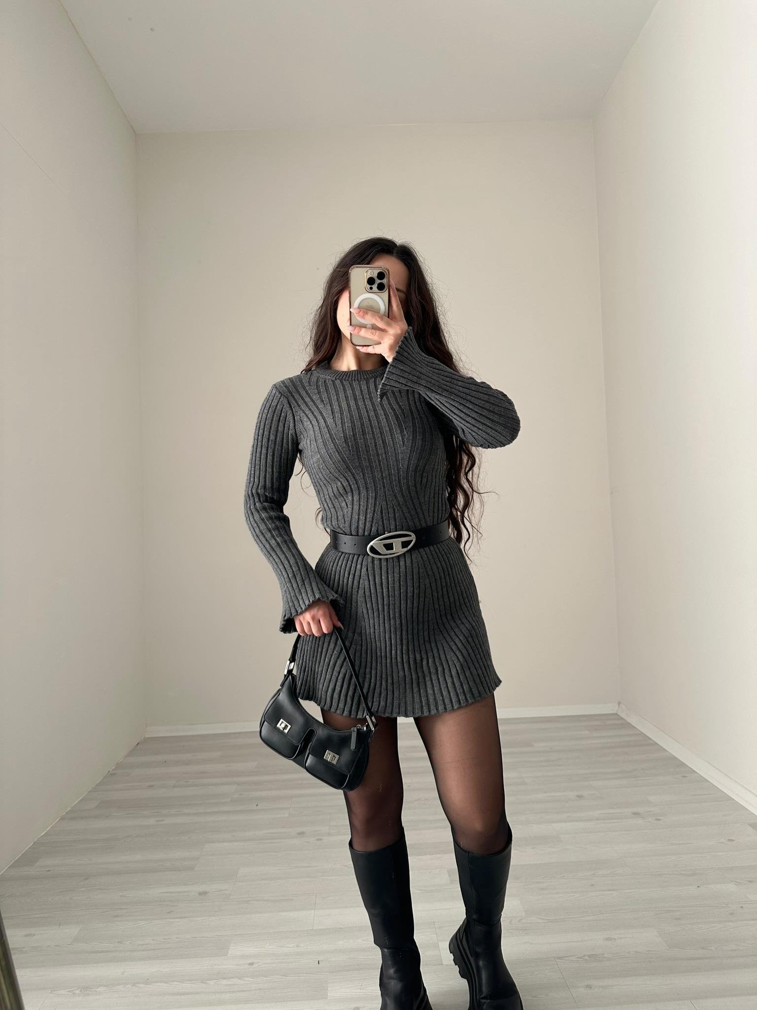 Kloş Etekli Füme Örgü Elbise