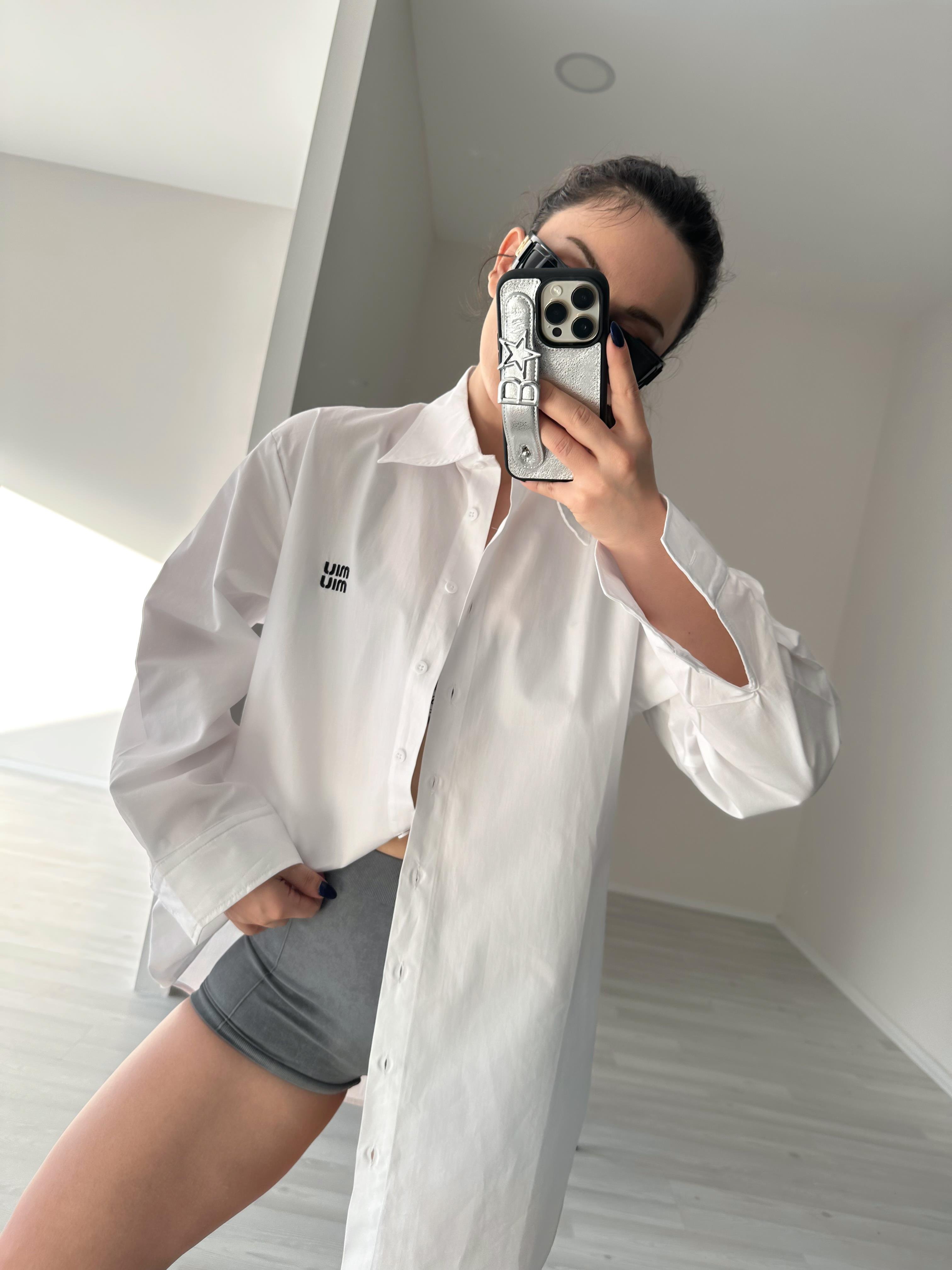 MM Nakışlı Beyaz Pamuk Gömlek