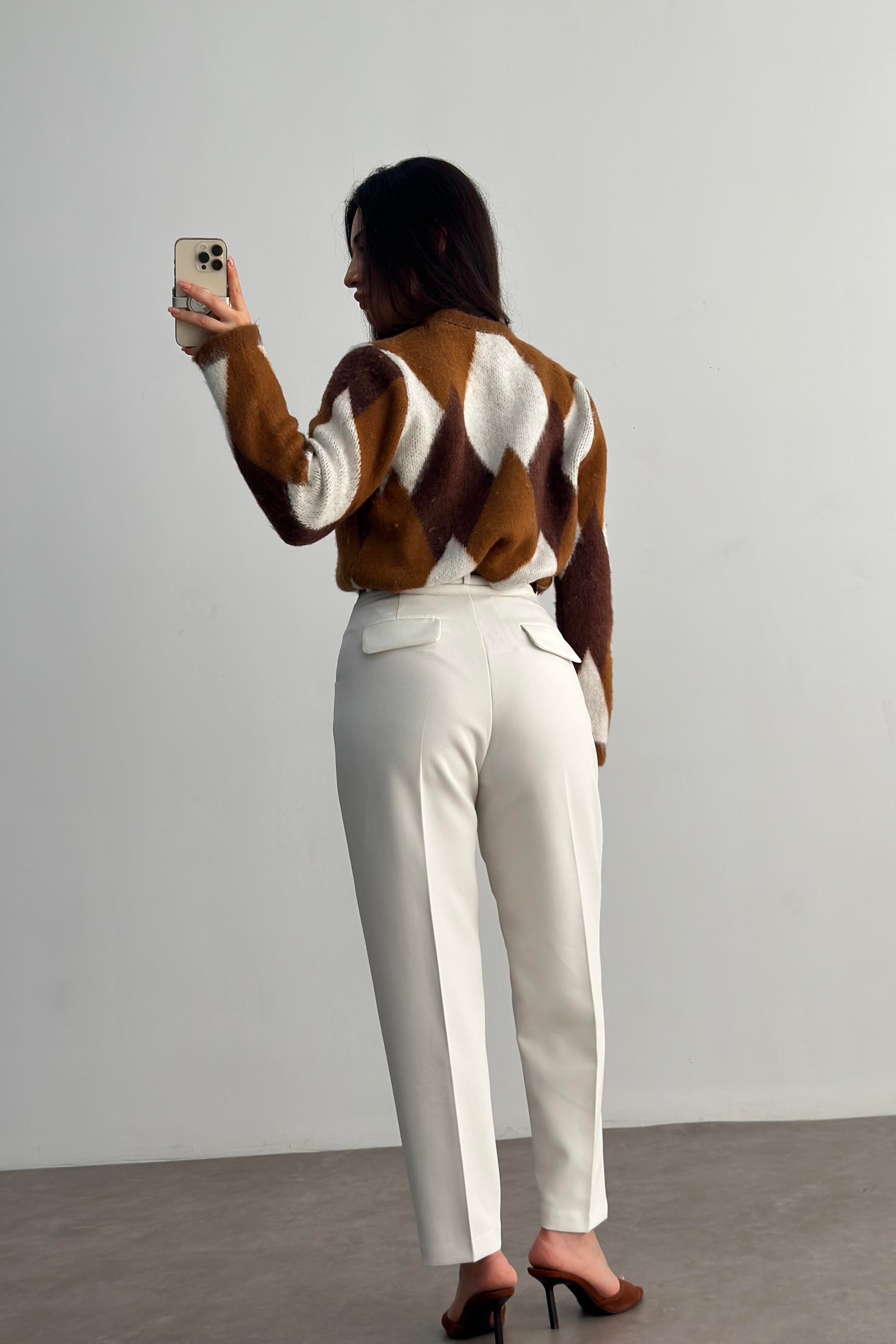 Premium Gold Düğme Detaylı Karamel Hırka