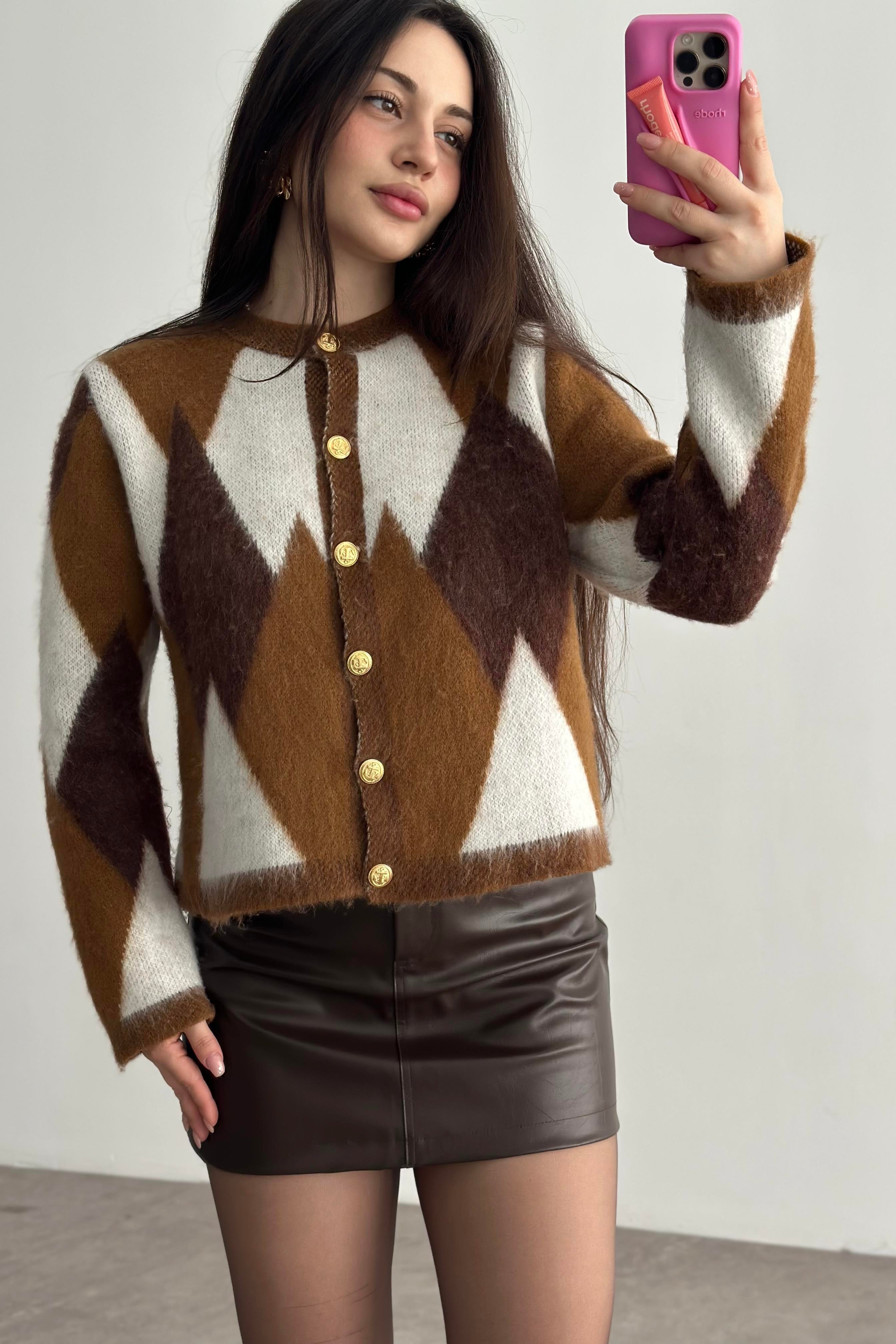 Premium Gold Düğme Detaylı Karamel Hırka