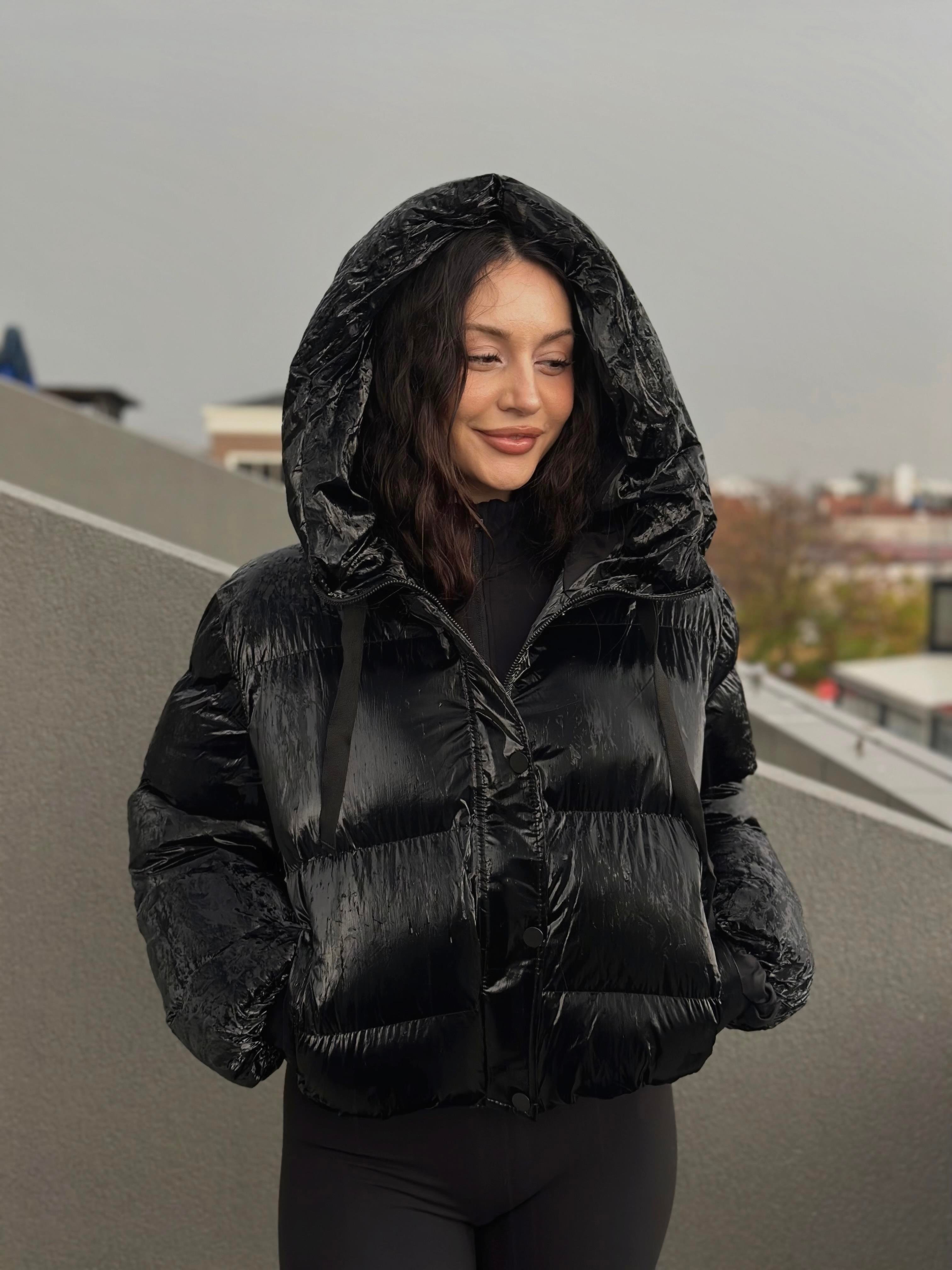 Premium Şişme Parlak Siyah Mont