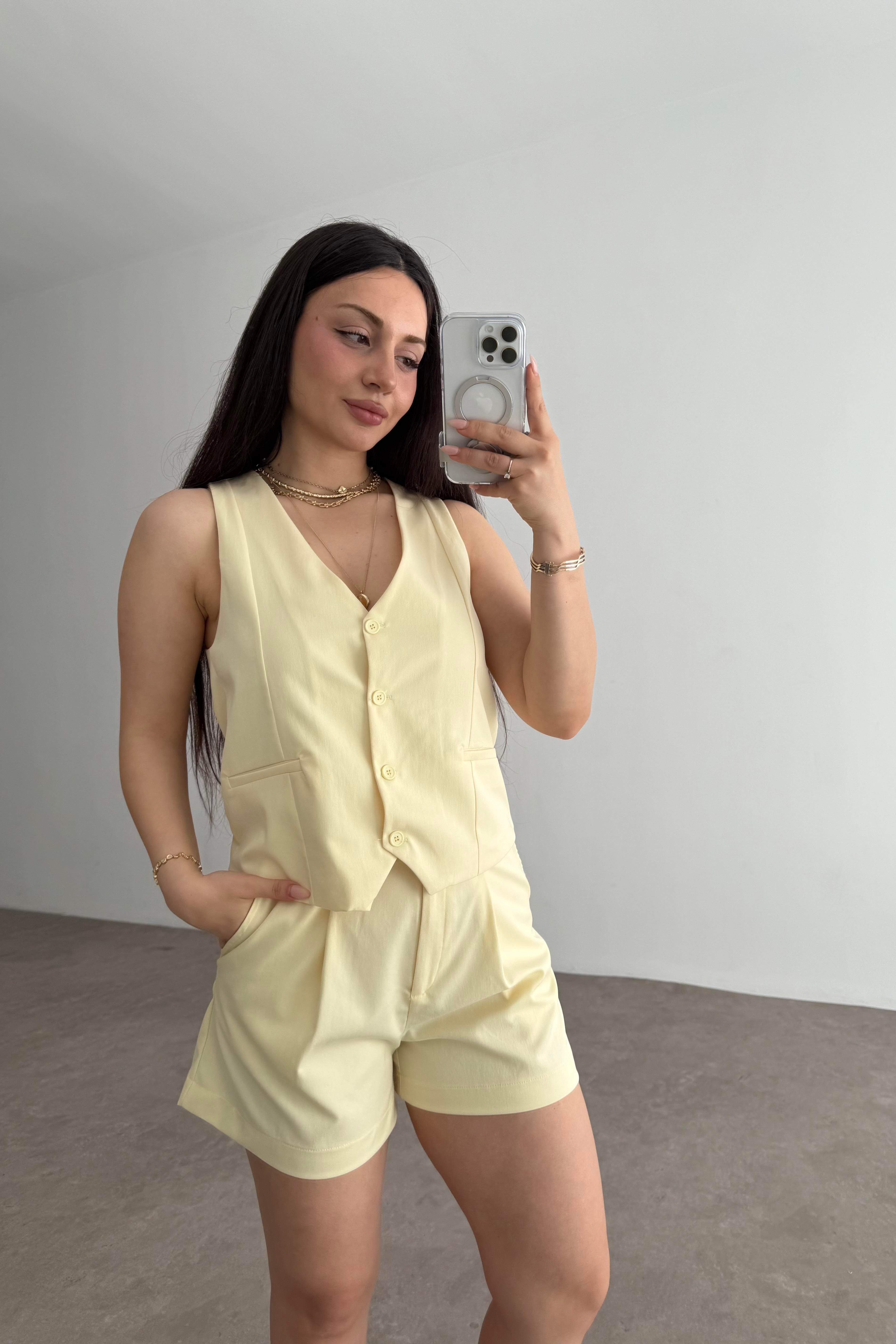 Premium Yelekli Şortlu Takım Sarı