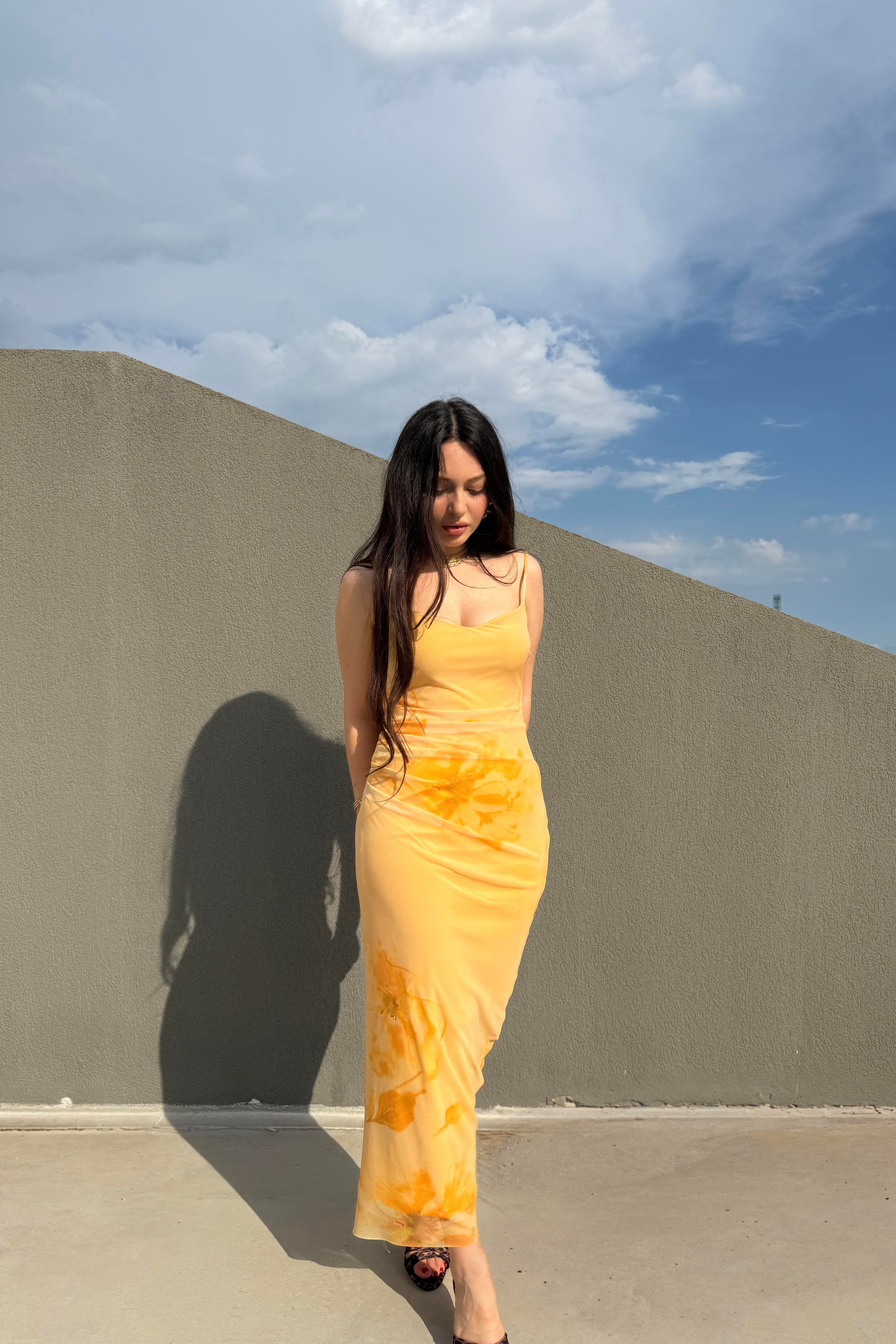 Sarı Lotus Şifon Uzun Elbise 