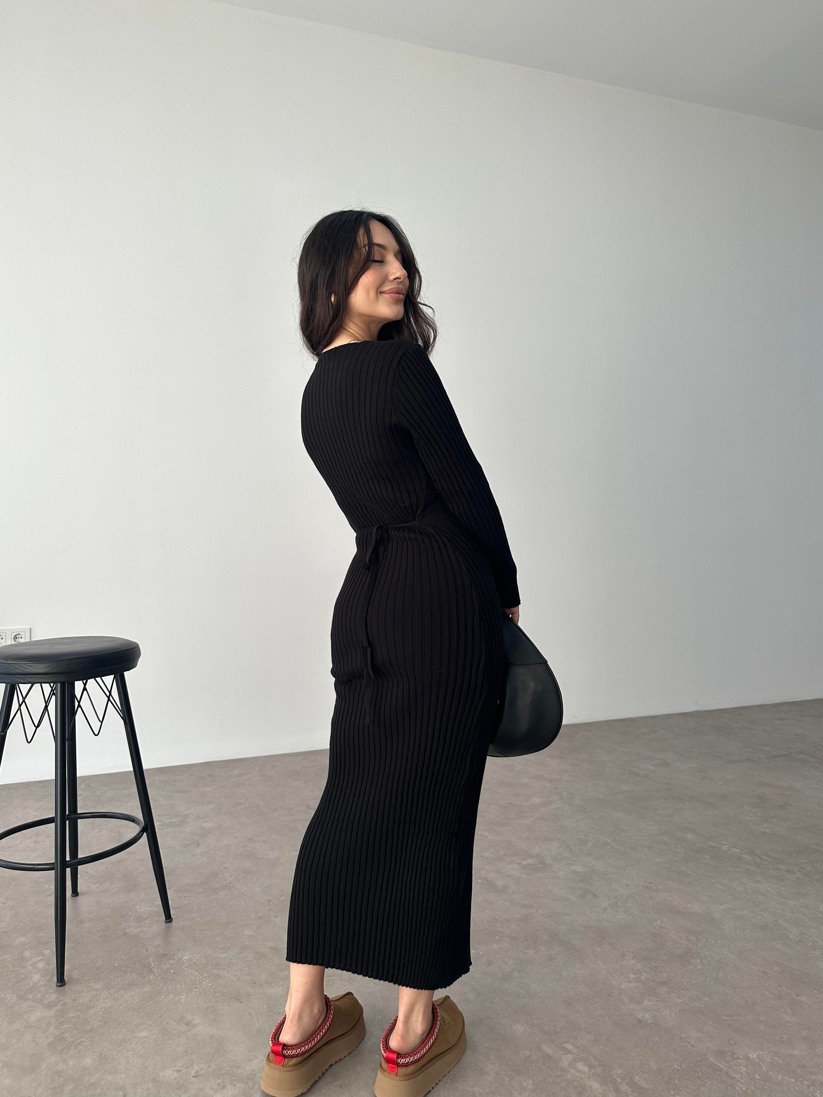 ZR Bağlama Detaylı Triko Siyah Elbise