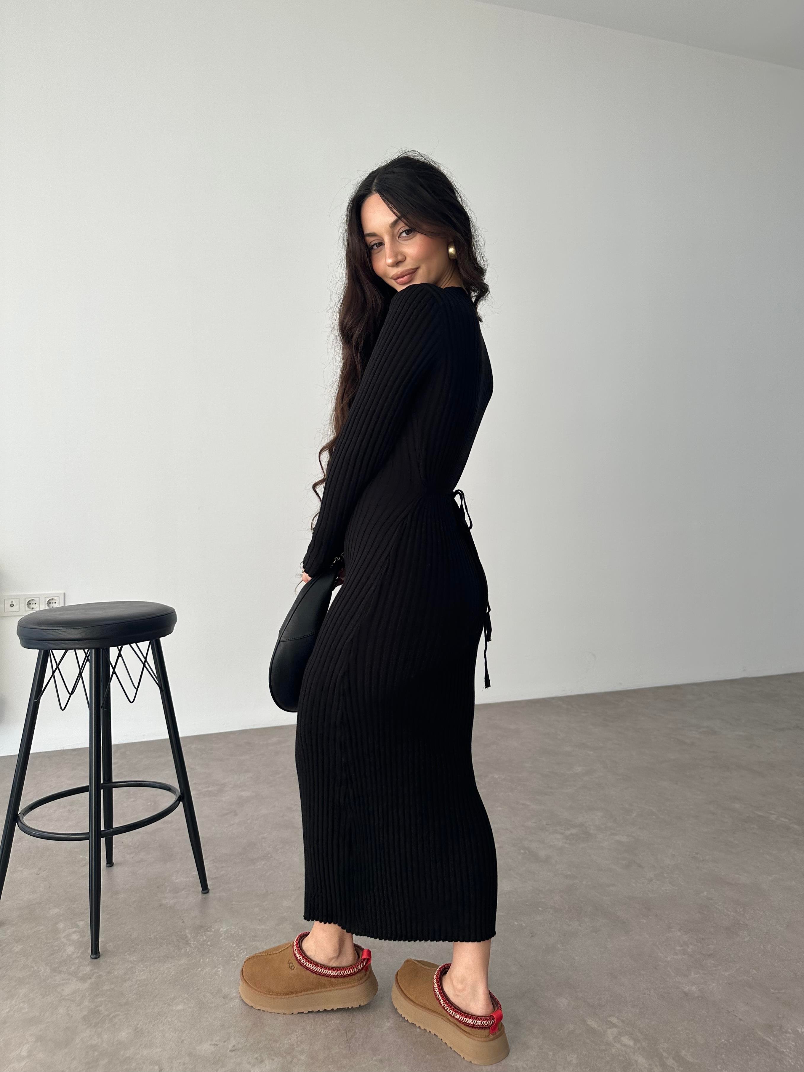 ZR Bağlama Detaylı Triko Siyah Elbise