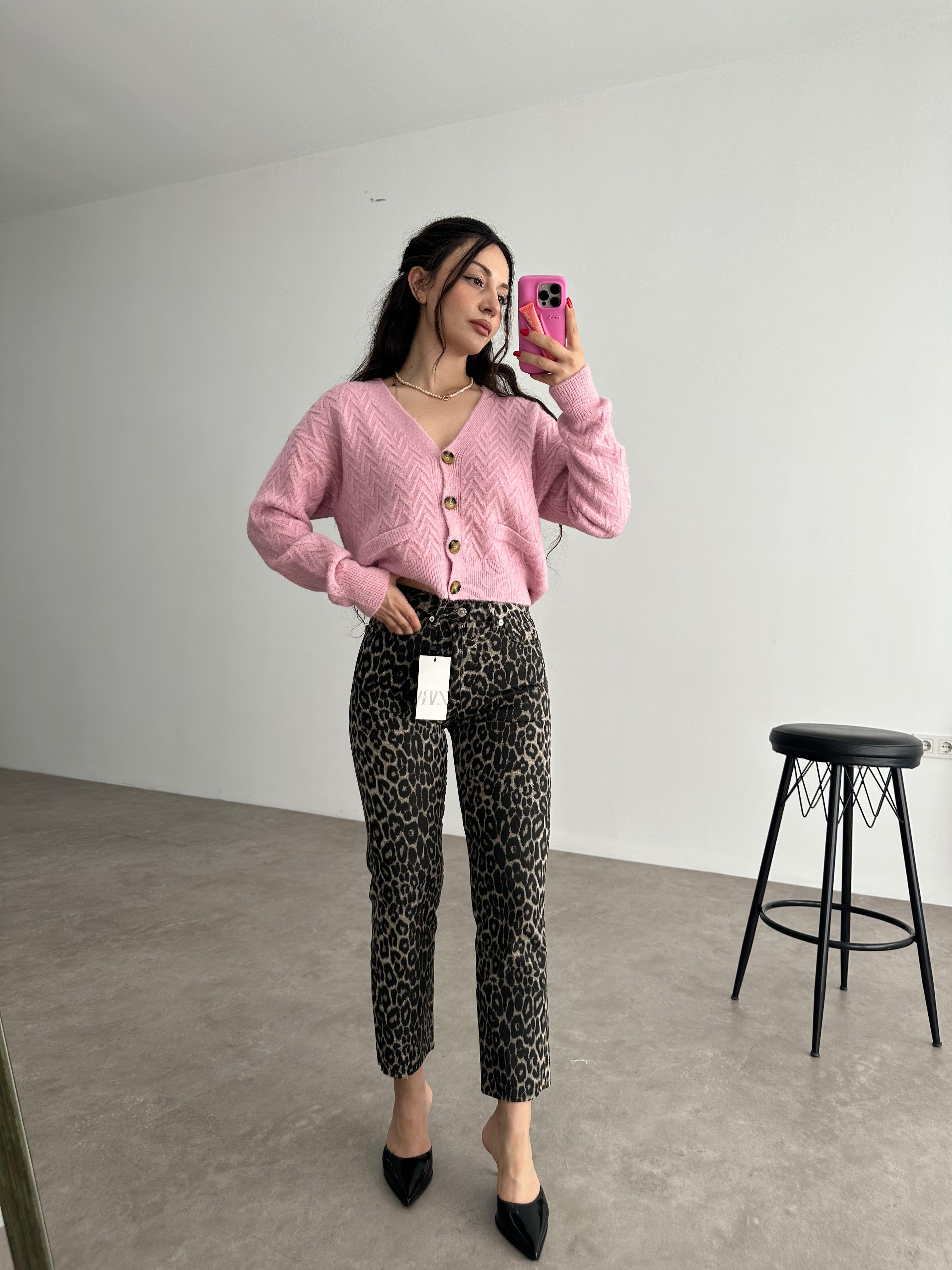 ZR Leo Yüksek Belli Leo Jean