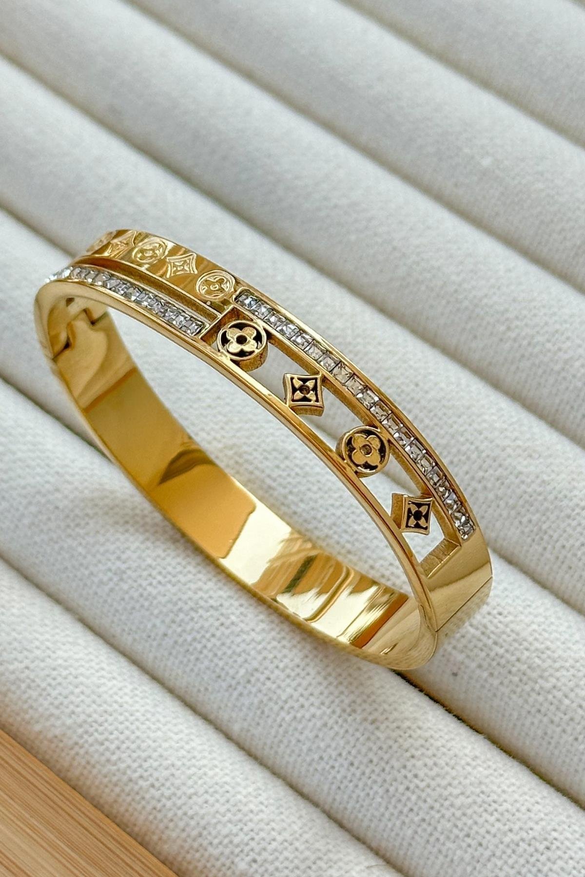 Gold Kelepçe Bileklik – Özel Tasarım Altın Renkli Bilezik