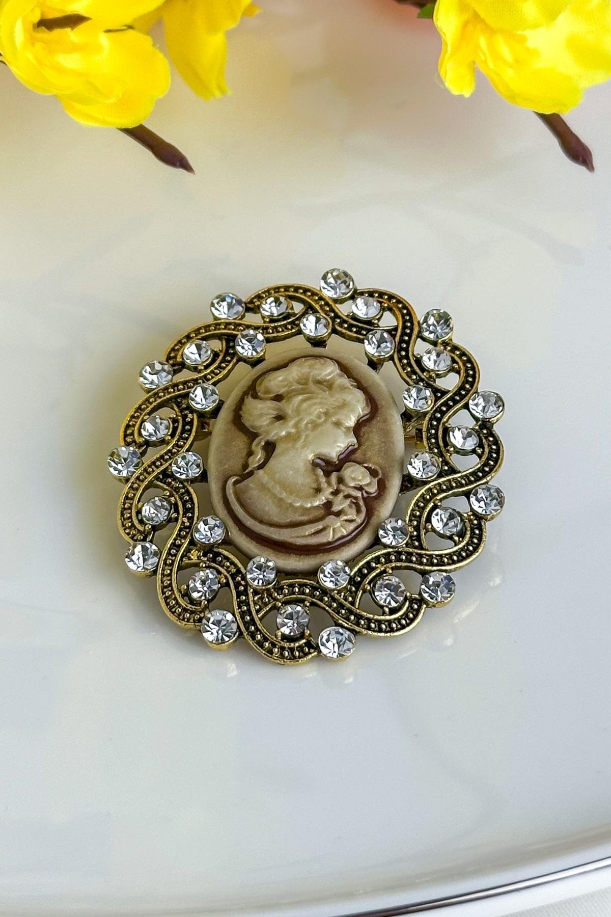 Özel Tasarım Broşu