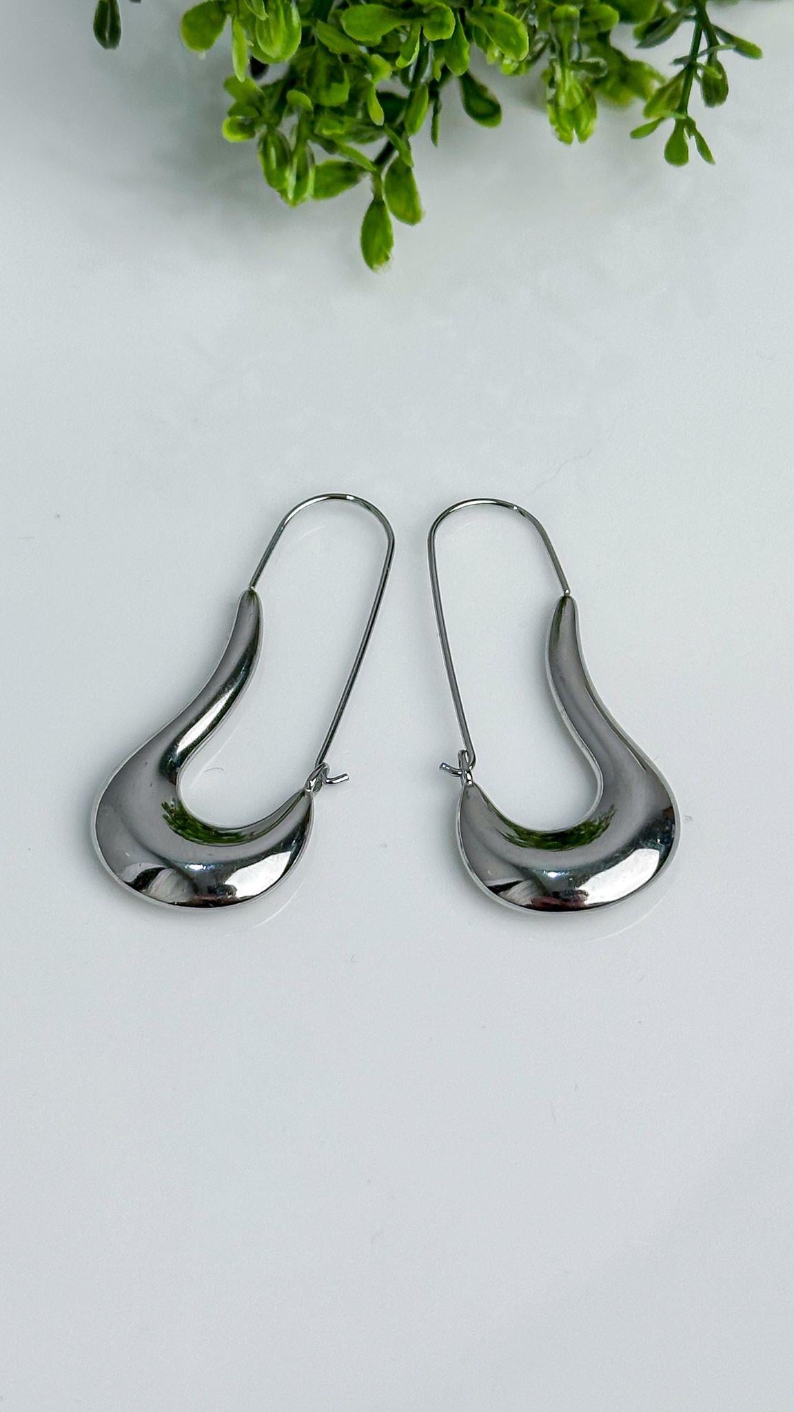 Özel Tasarım Çelik Küpe