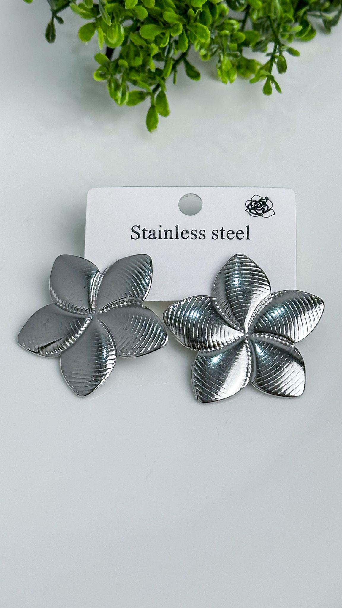 Özel Tasarım Çelik Küpe