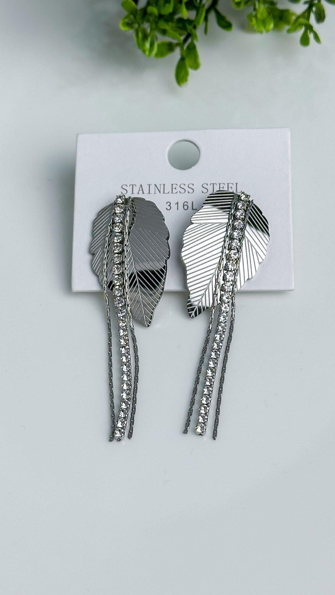 Özel Tasarım Çelik Küpe