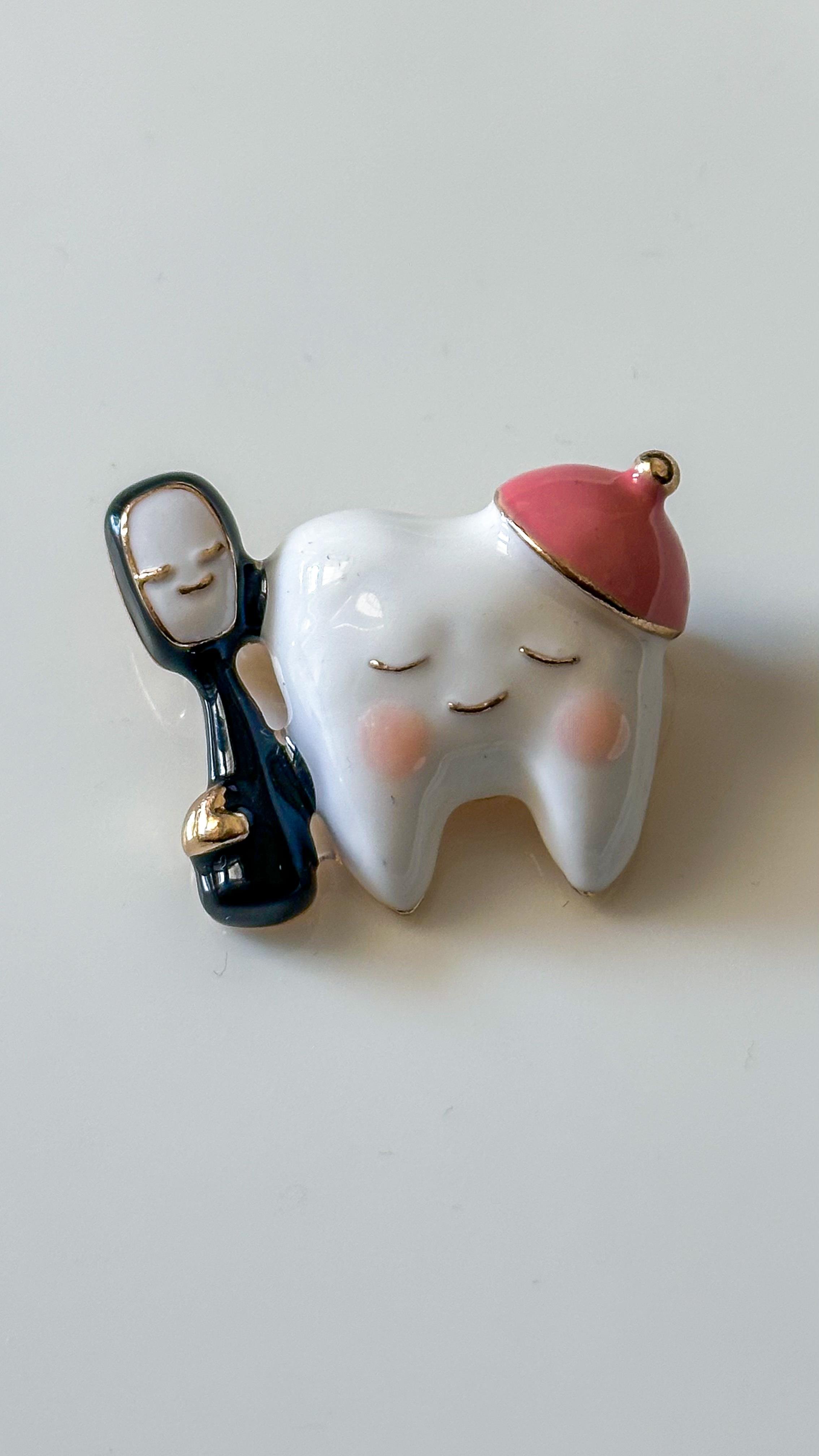 Özel Tasarım Diş Broşu